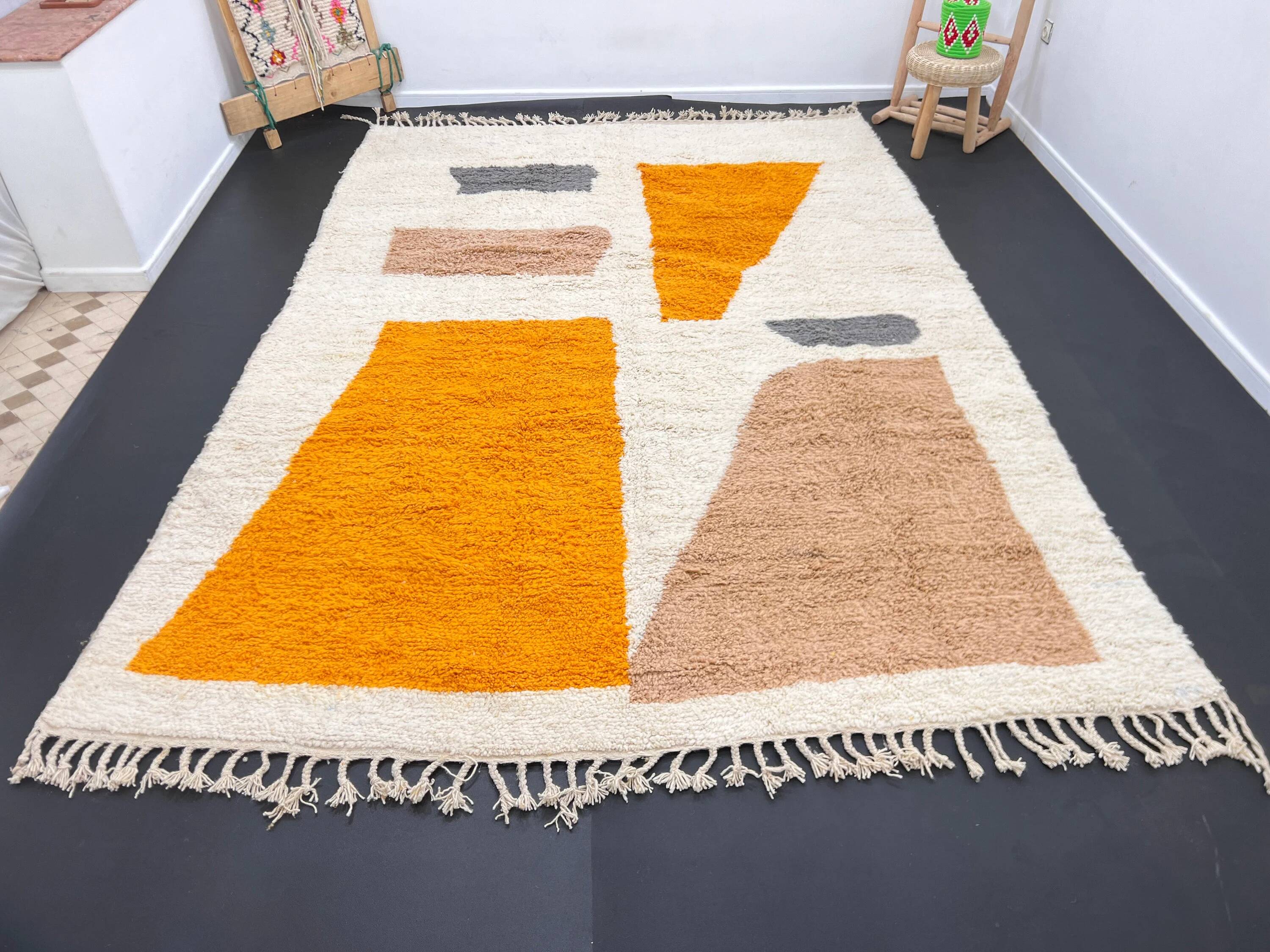 Moroccan rug in natural wool 2.5 x 1.5 m