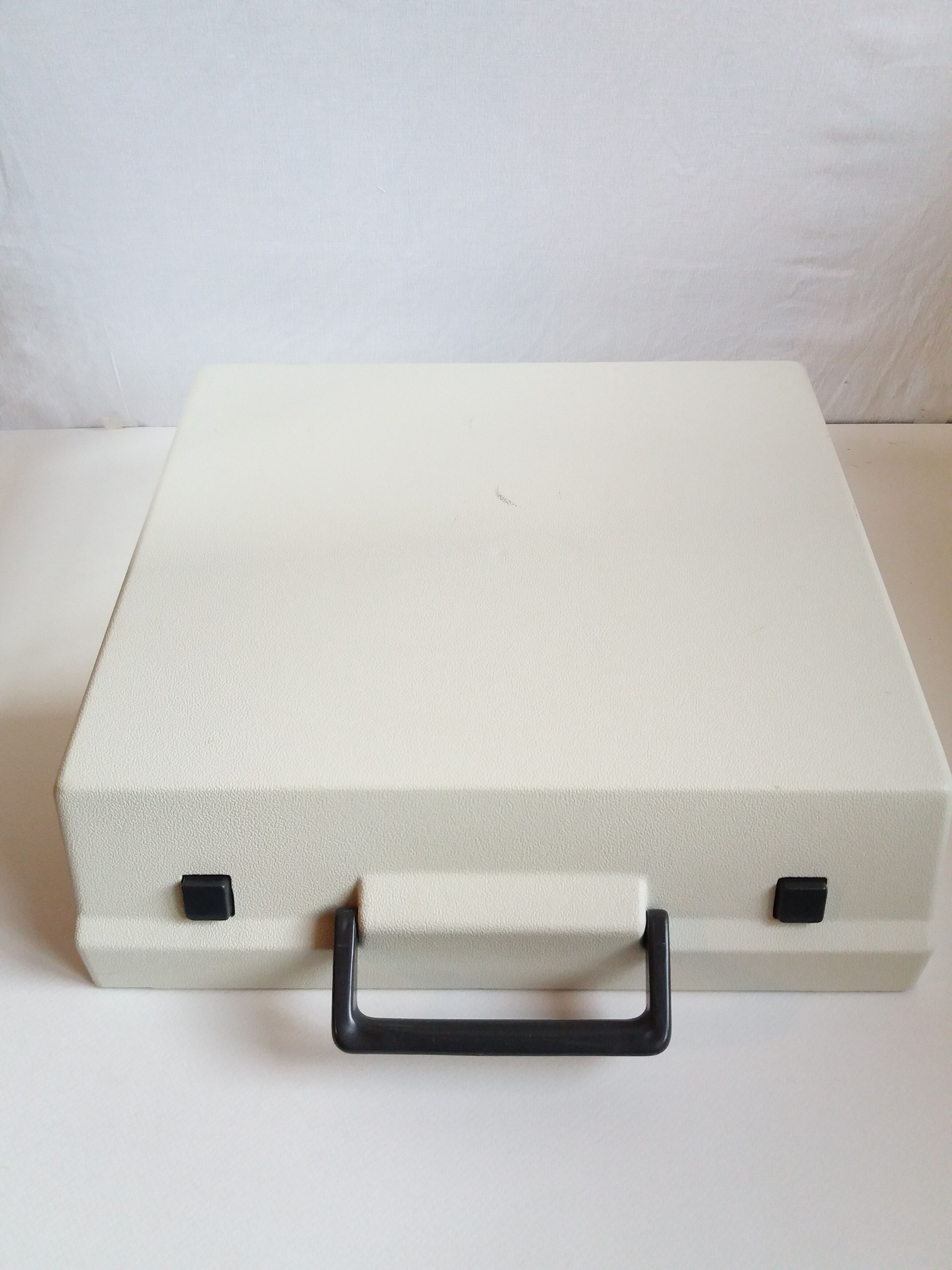 Luxury Olympia Traveller Typewriter