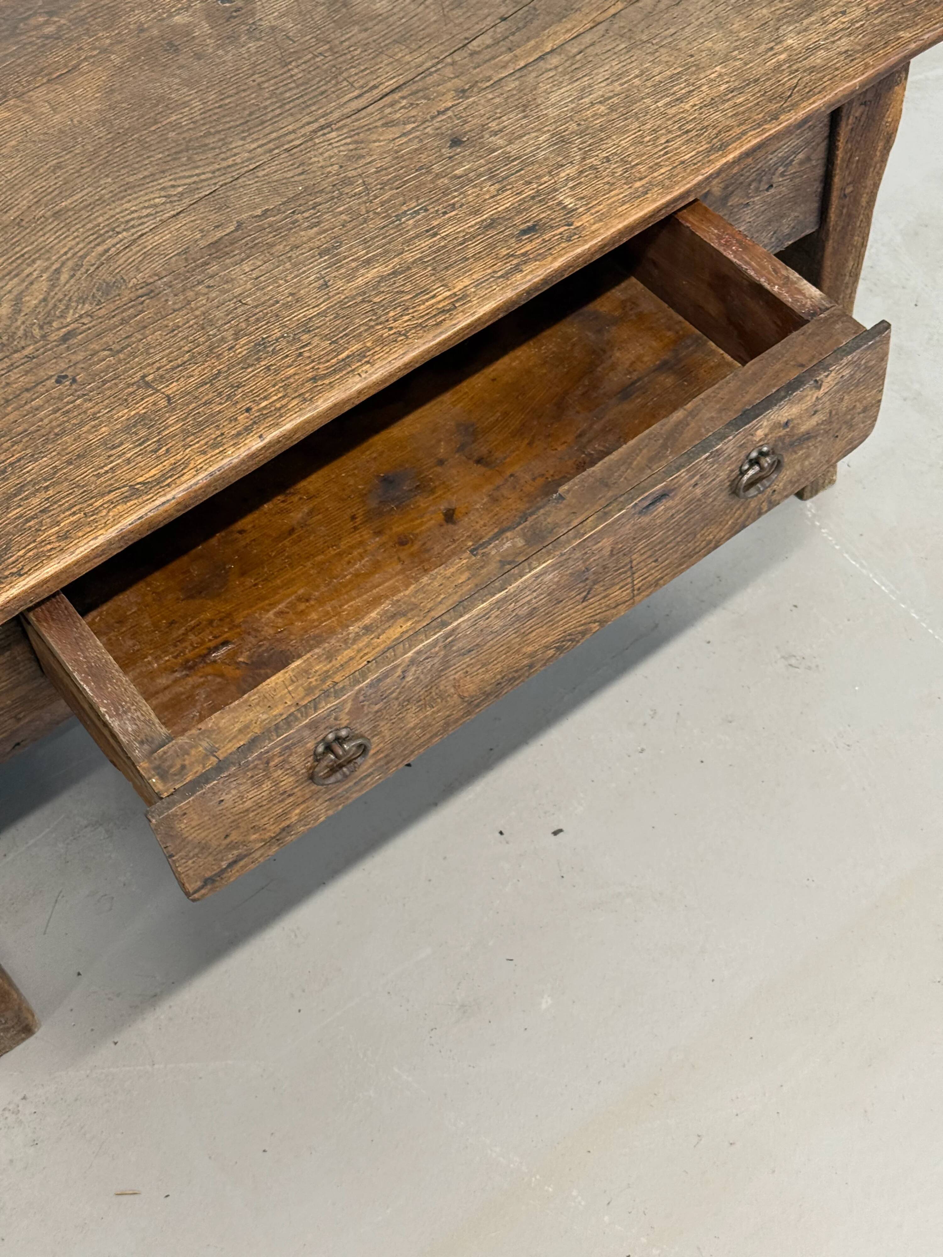 Old farmhouse table in solid oak, 1 drawer, France