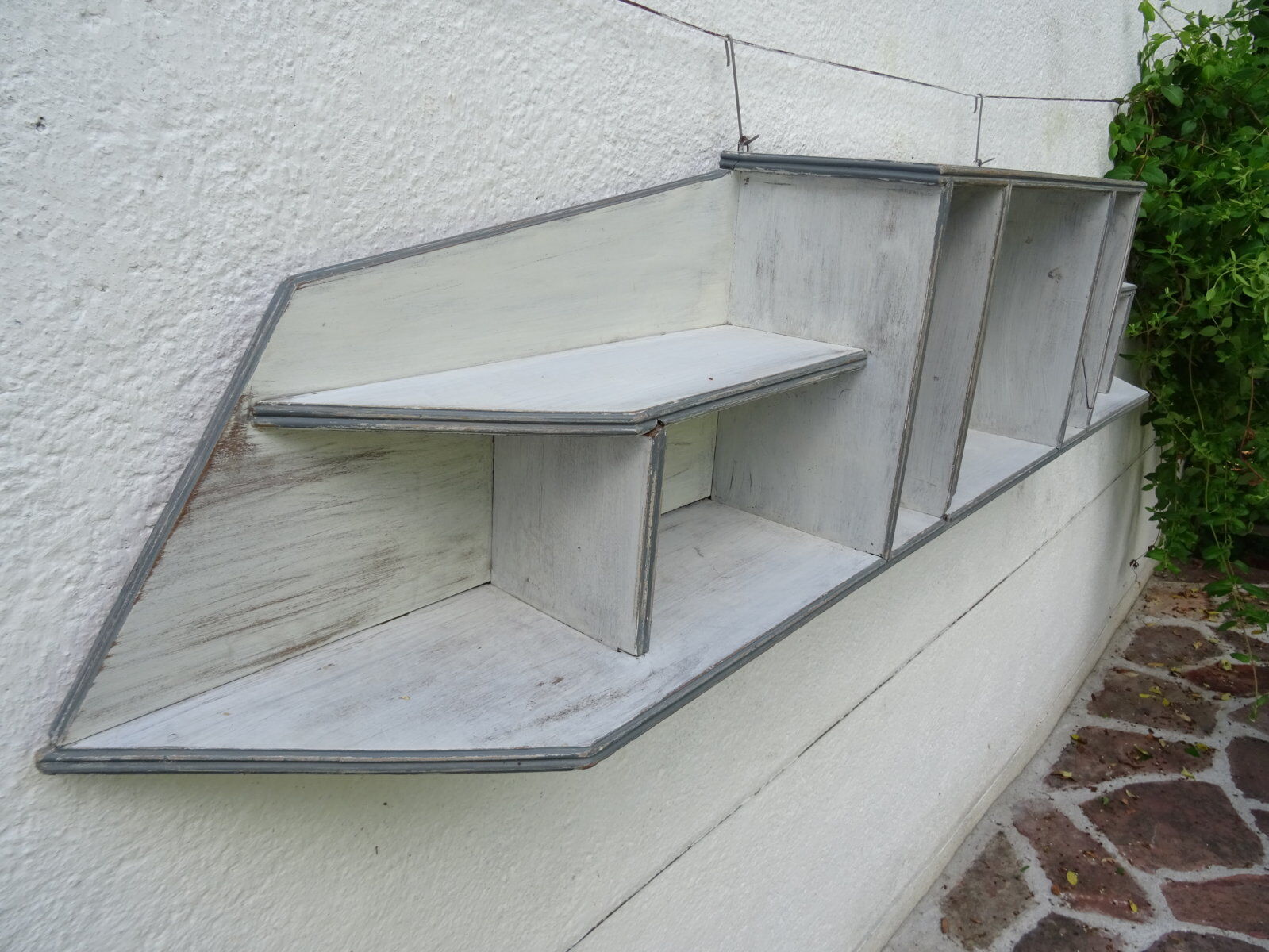 Shabby chic wall shelf