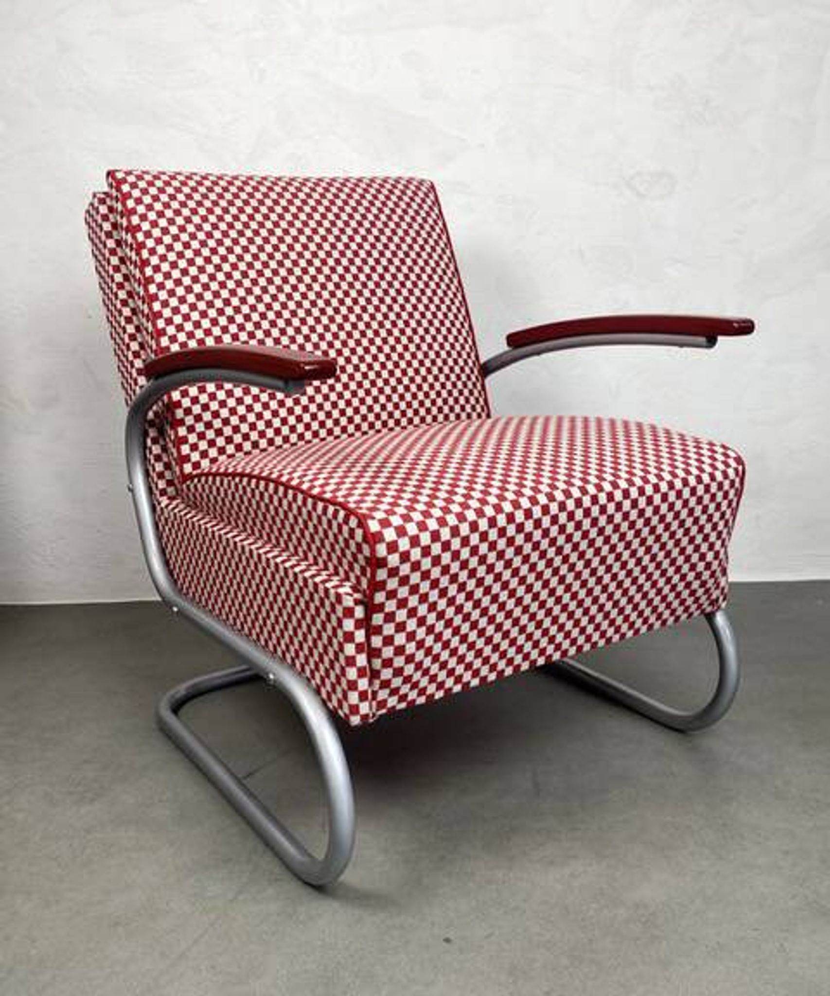 Thonet S-411 Armchair "Red & White"