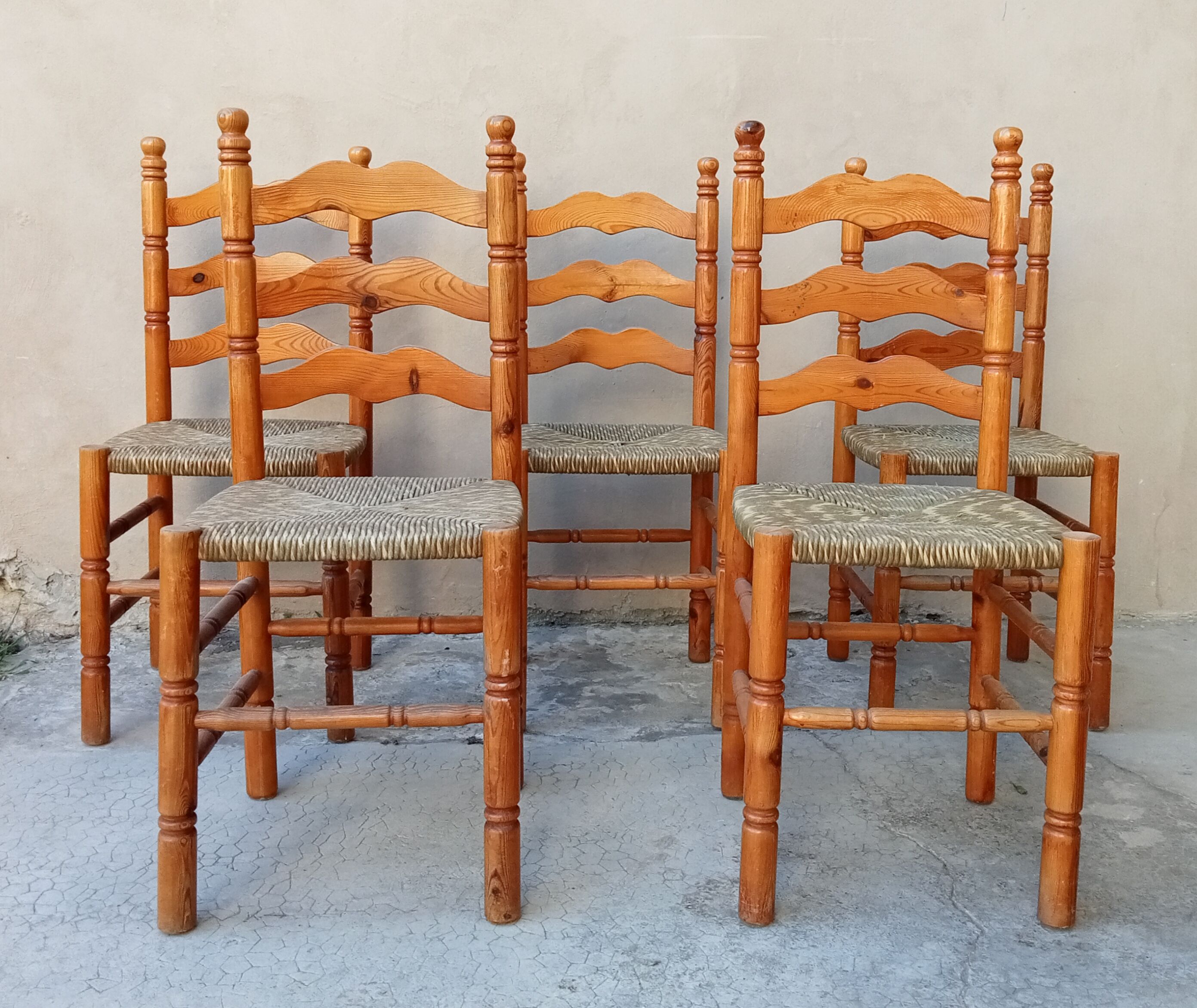 Lot de 5 chaises paillées vintage style espagnol