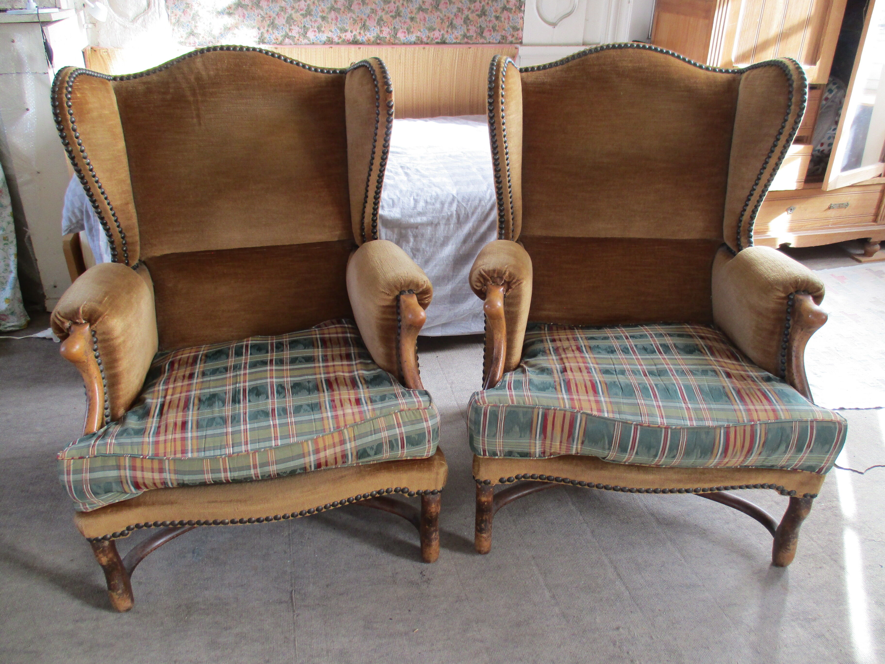 Lot de 2 fauteuils style Louis XIII