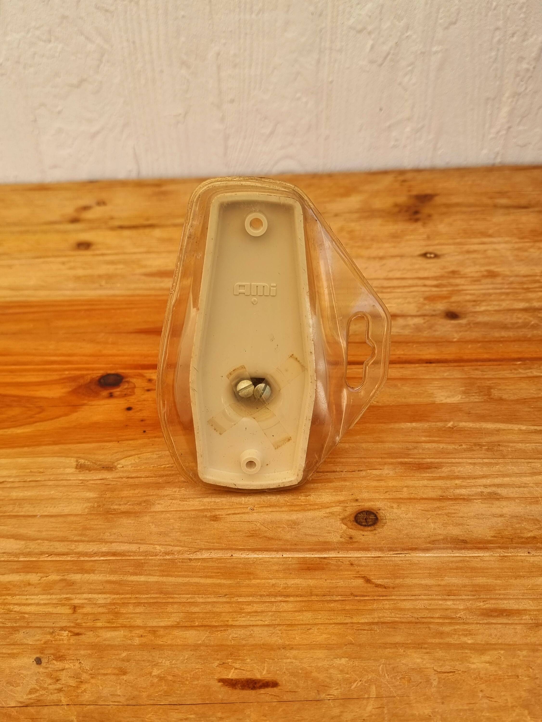 Patère en plastique blanc AMI