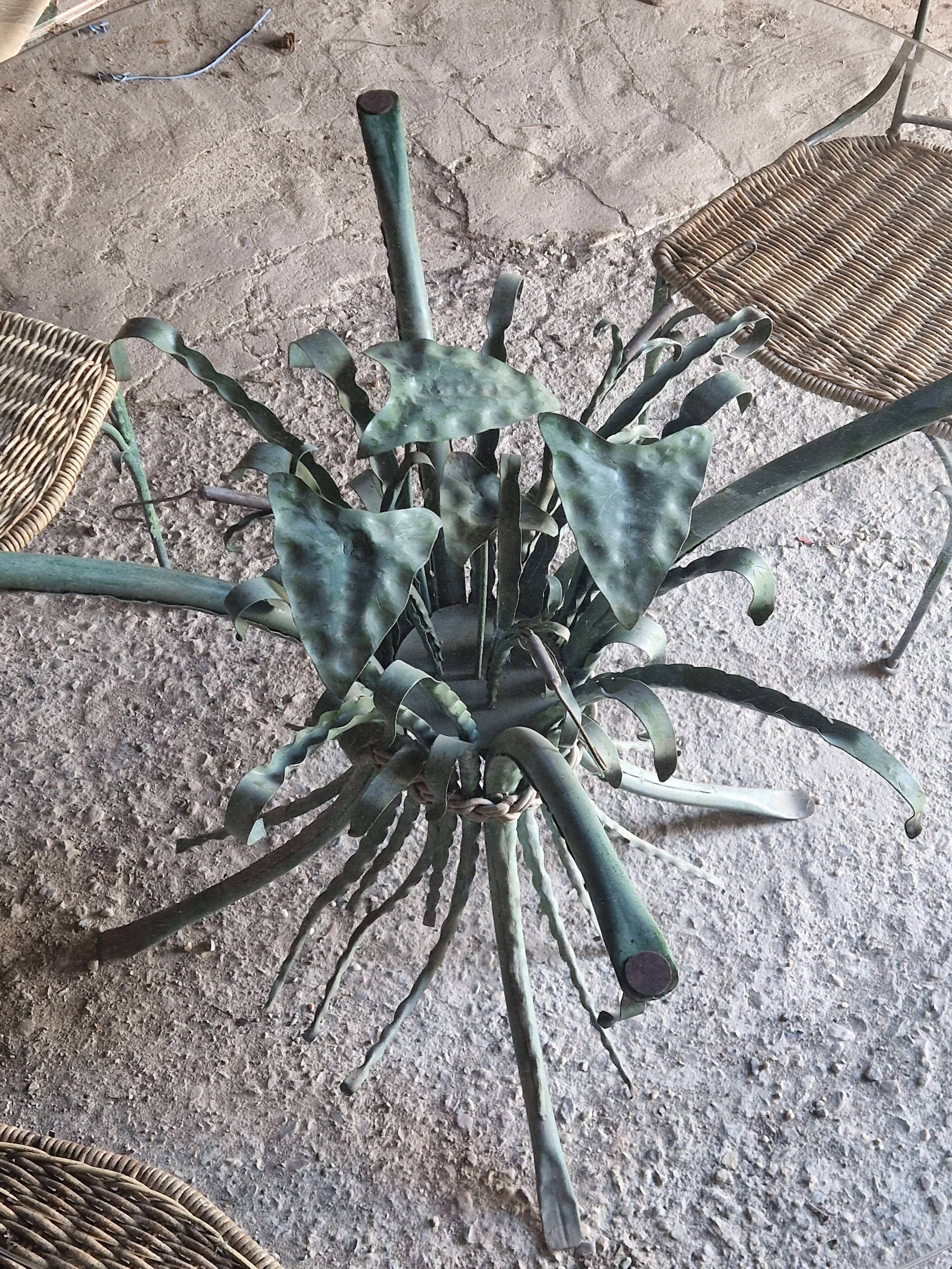 Round glass table & 4 chairs