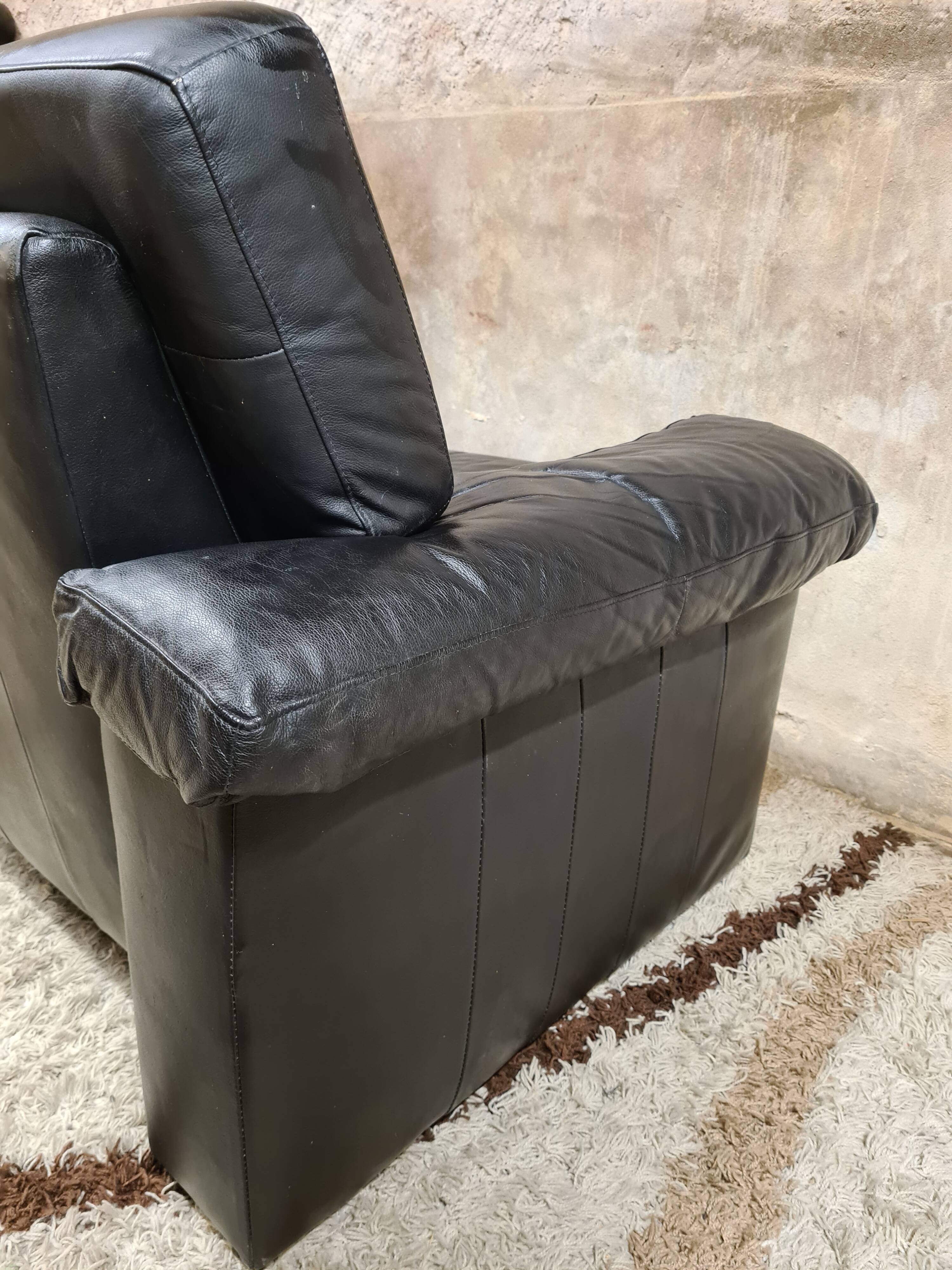 Sofa 2 places black leather year 70'-80' vintage