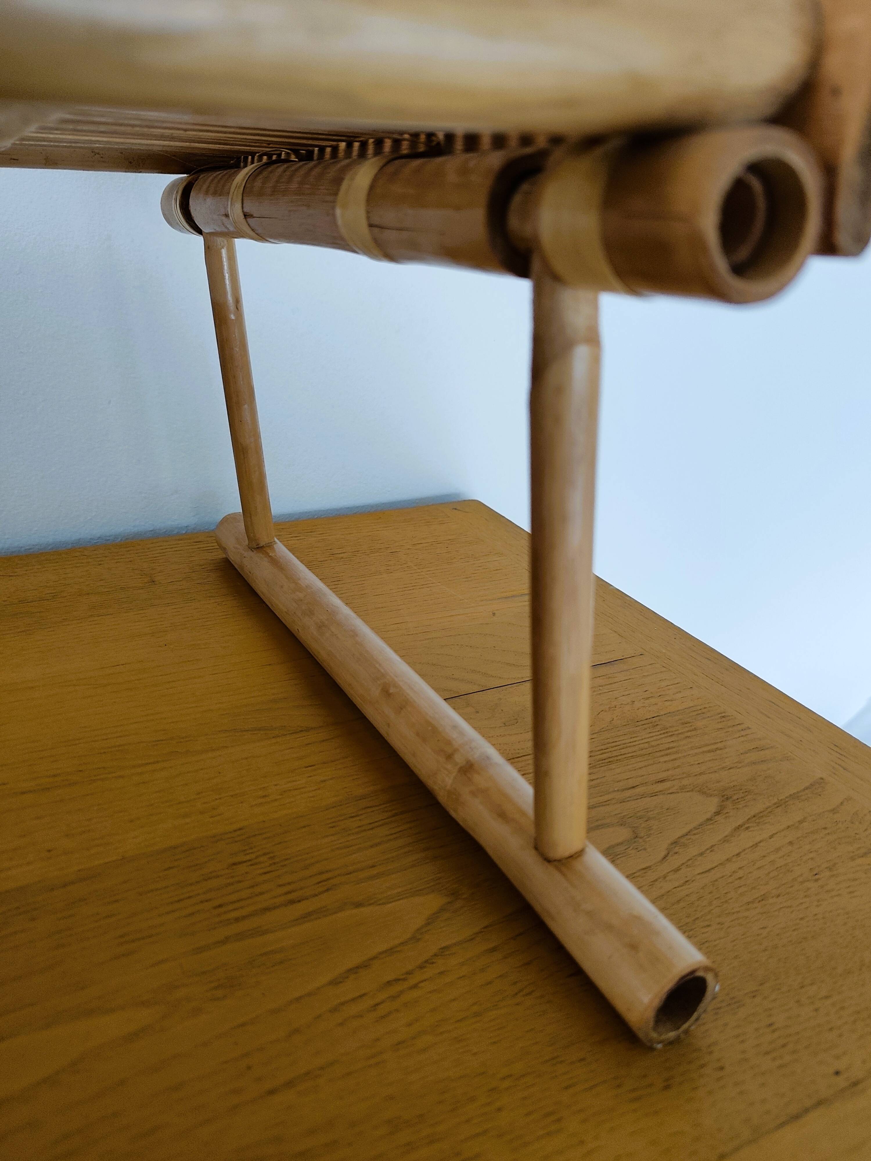 Folding bed tray