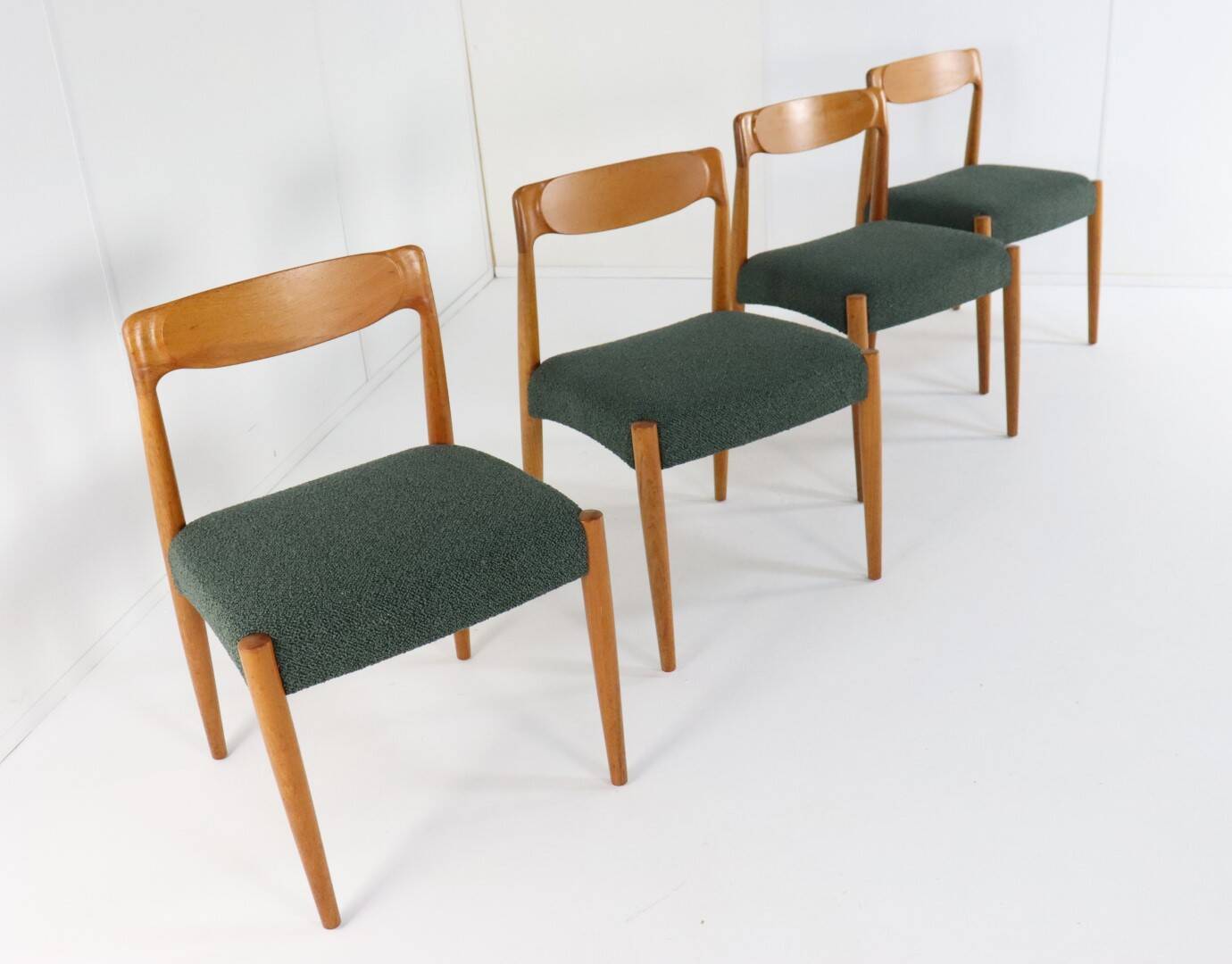 Set of 4 Danish Chairs 'Bjerremose'