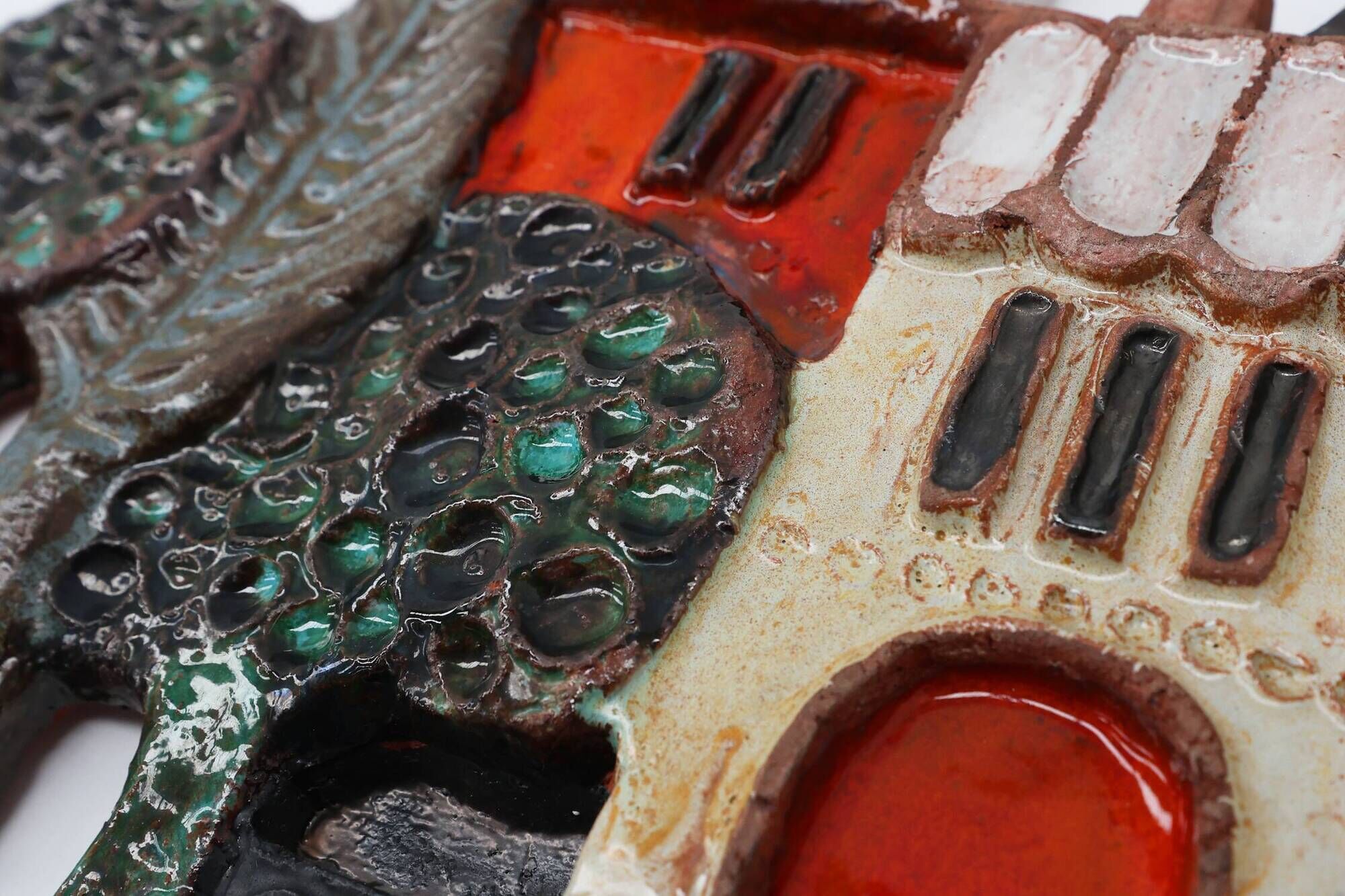 Ceramic wall plaquette by the Belgian Artist Elisabeth Vandeweghe for Ampho