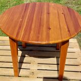 Round pine coffee table