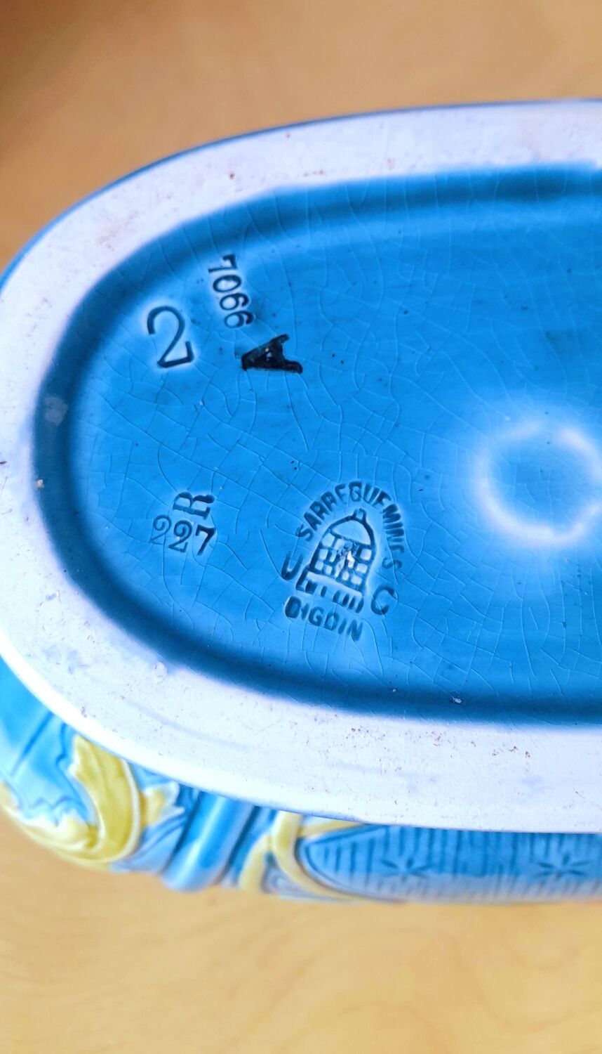 Sarreguemines slip planter