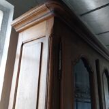 Library showcase two bodies in solid oak