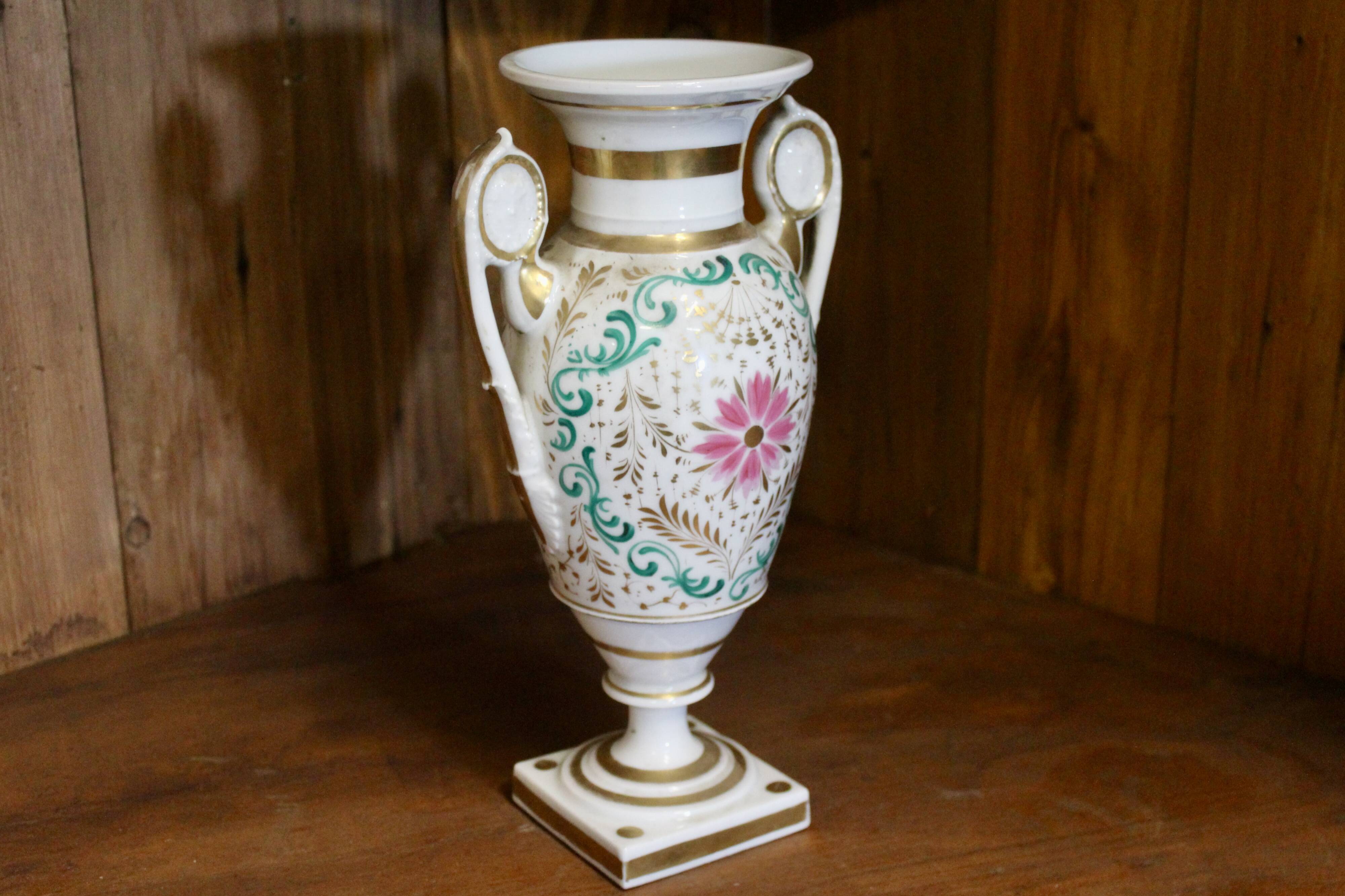 Empire vase in Paris porcelain