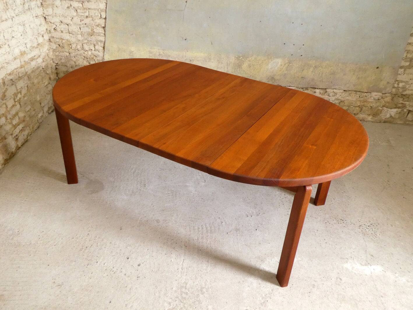 Table à manger danoise en teck massif, 1960