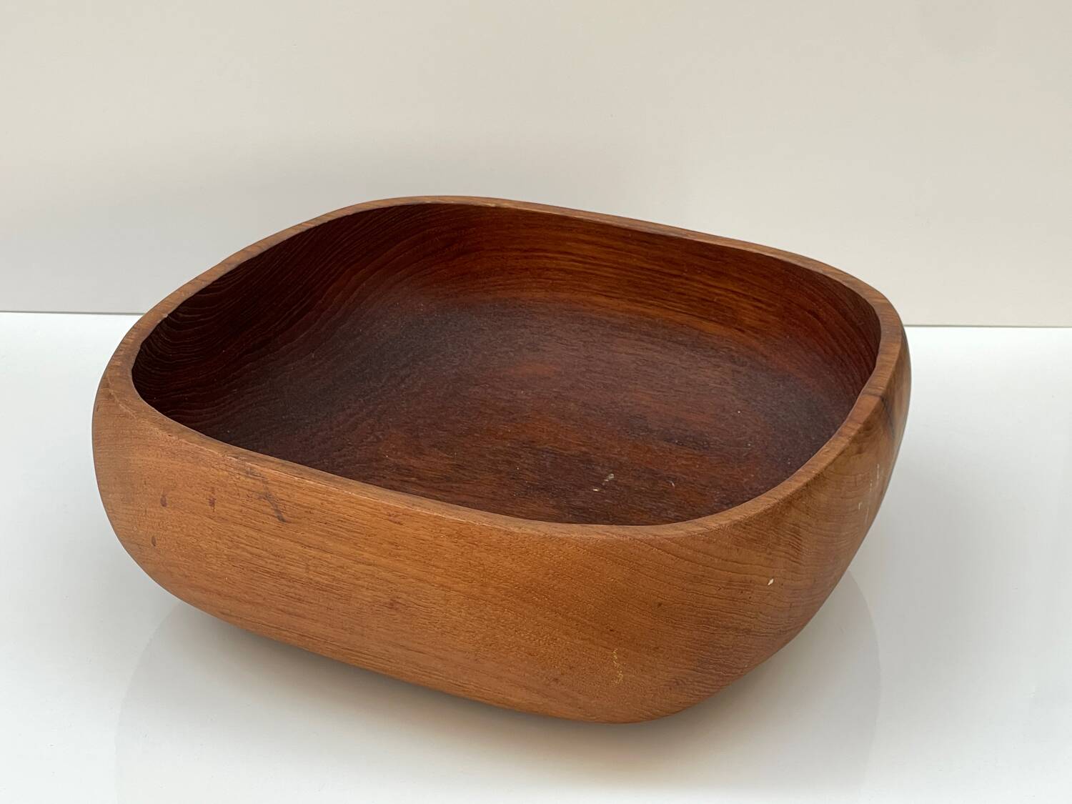 Large vintage teak salad bowl or centrepiece, 1960s design.