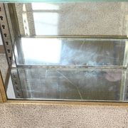 Petite Vitrine en Laiton – 1930