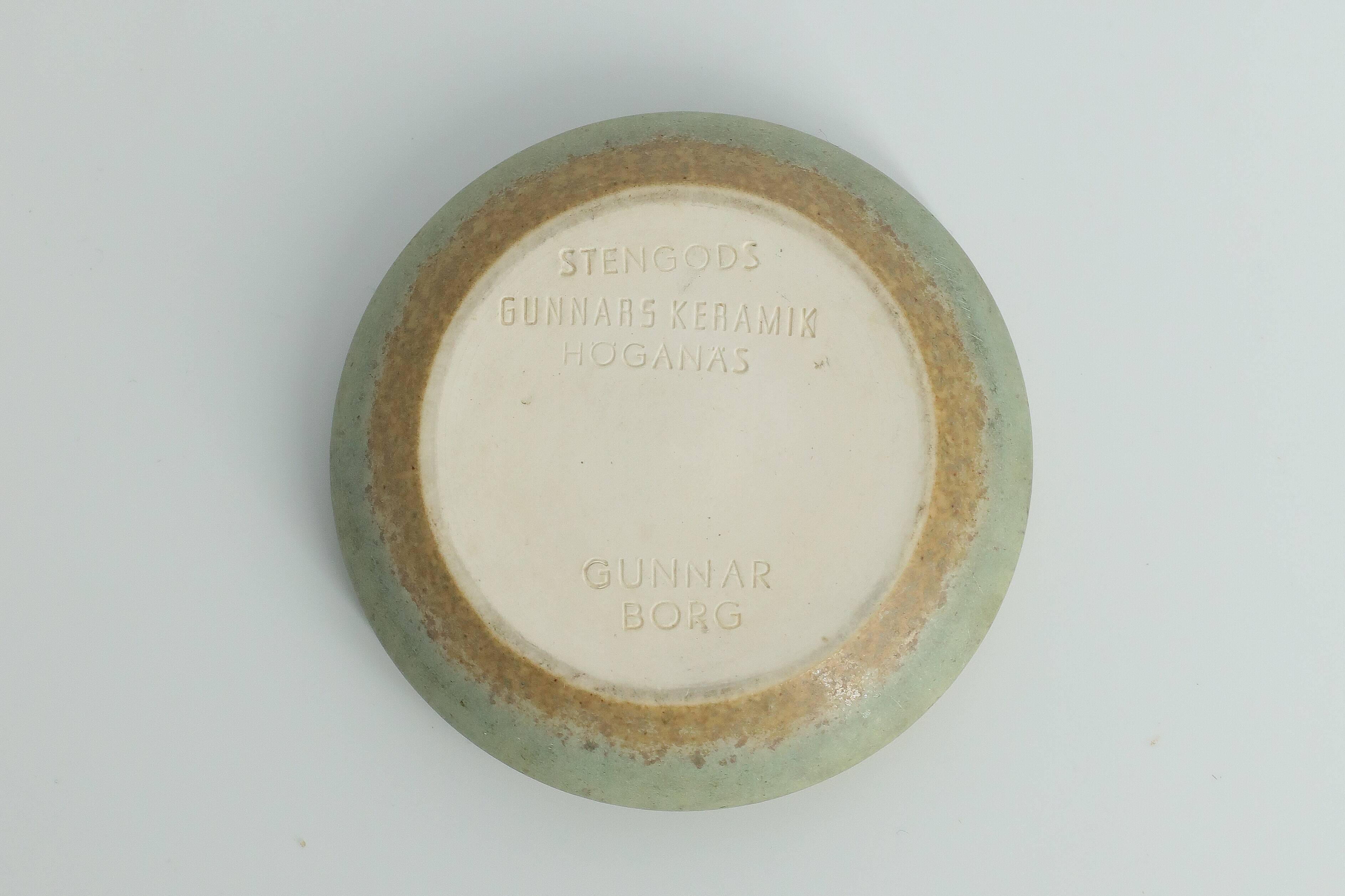 Set of 2 modern Scandinavian collection bowls in sandy brown stoneware by G. Borg.