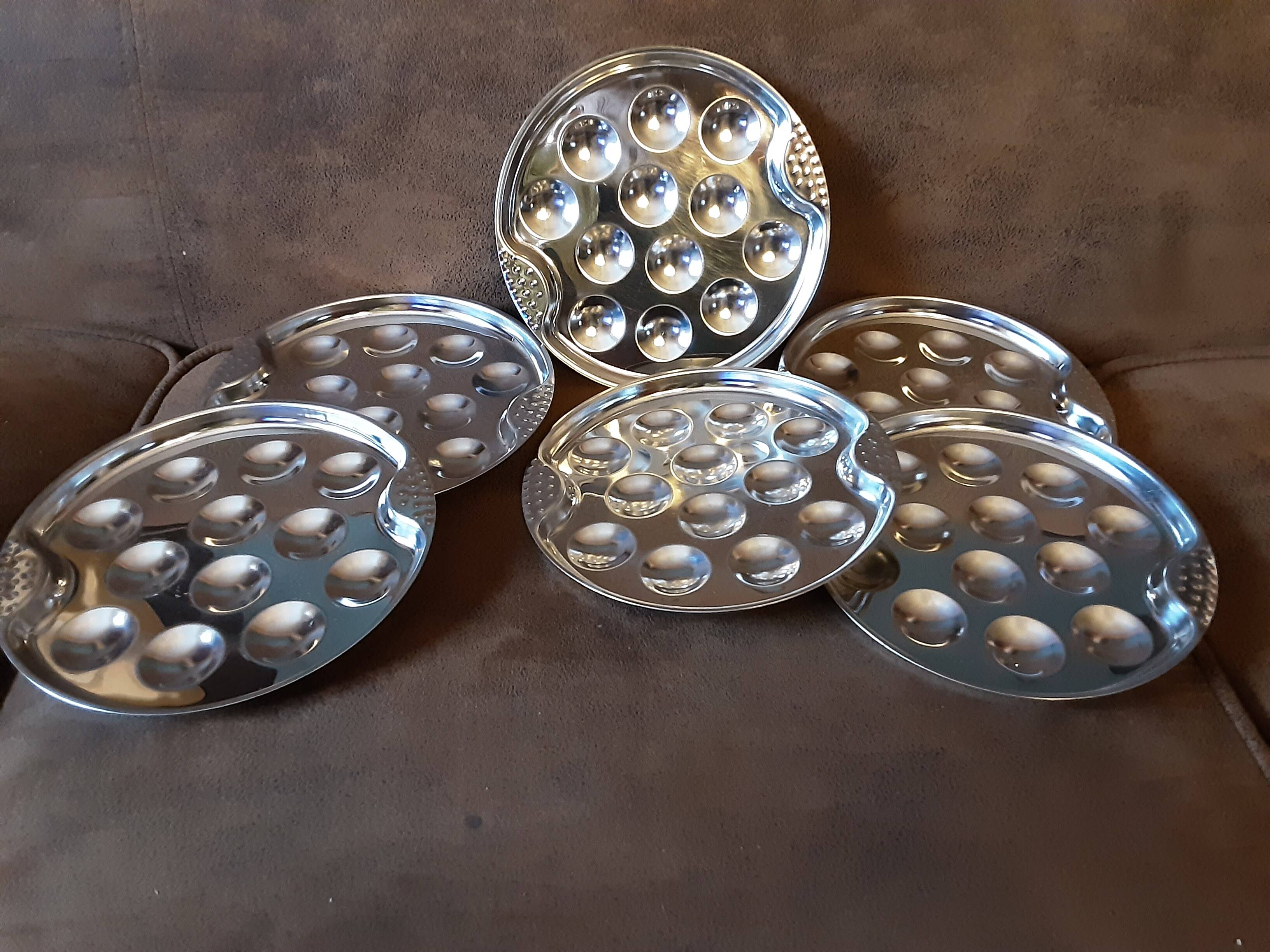 Set of 6 metal snail plates