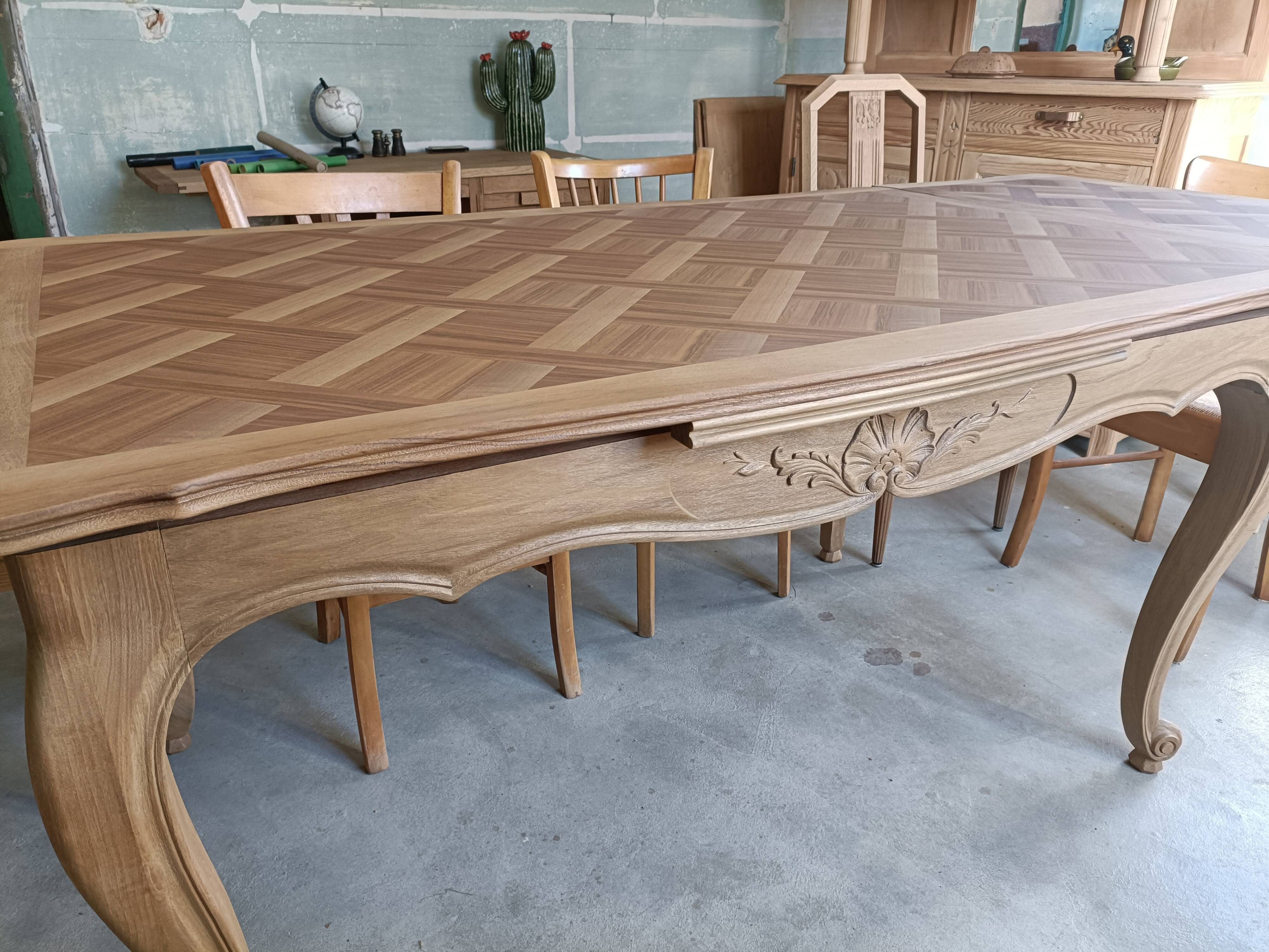 Table à manger Louis XV rénovée