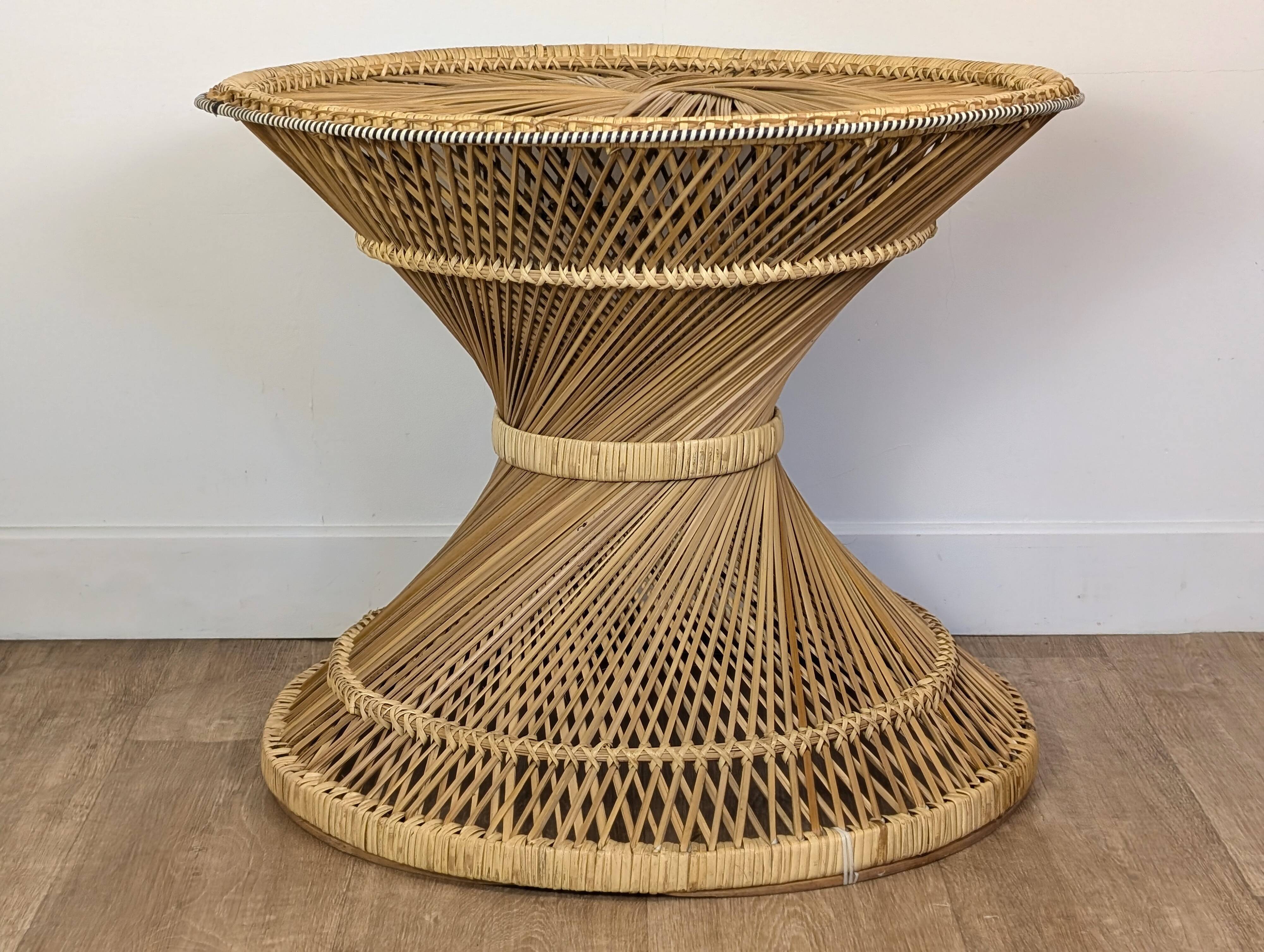 Diabolo rattan coffee table