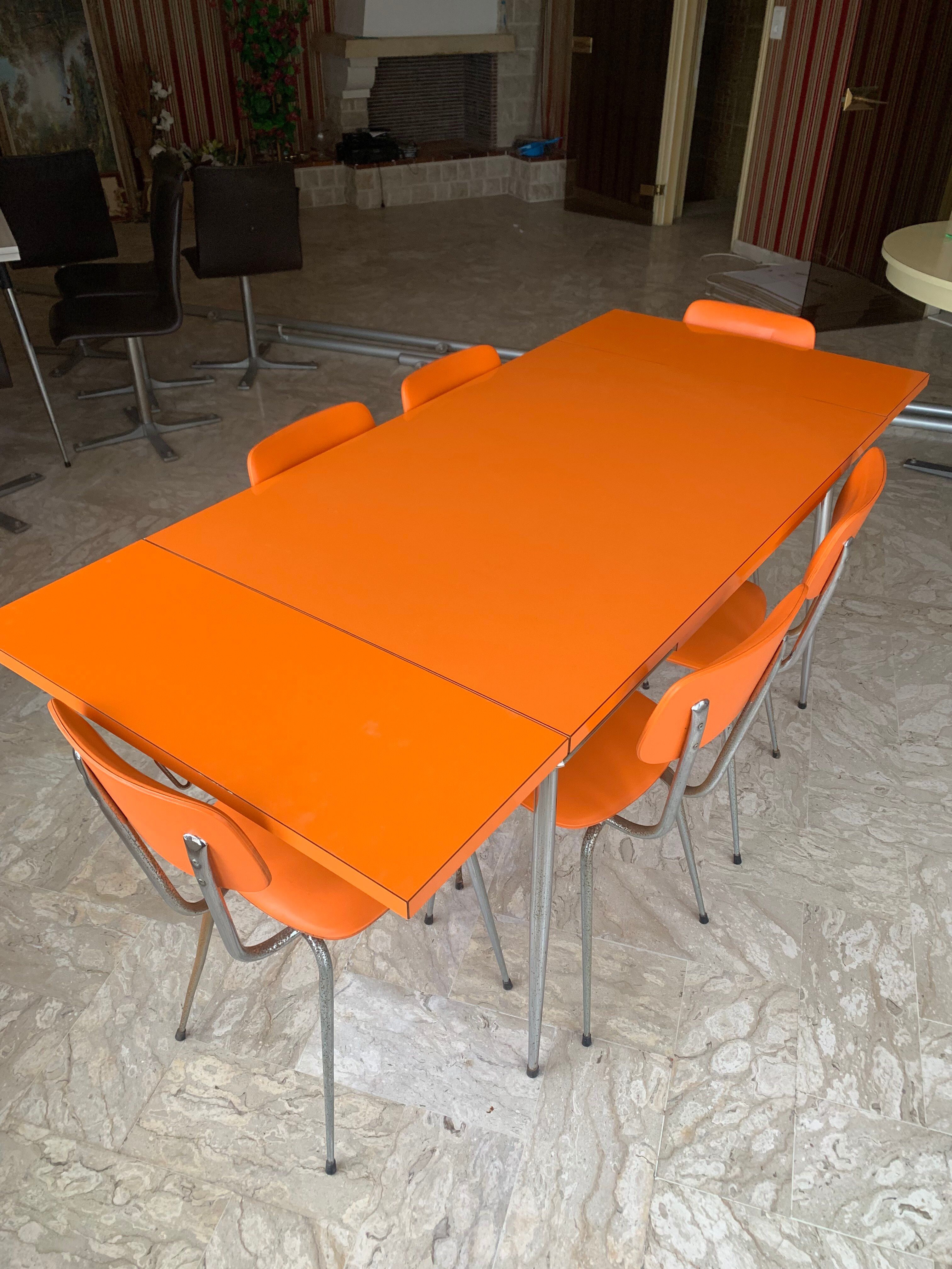 Formica 60's table and 6 chairs