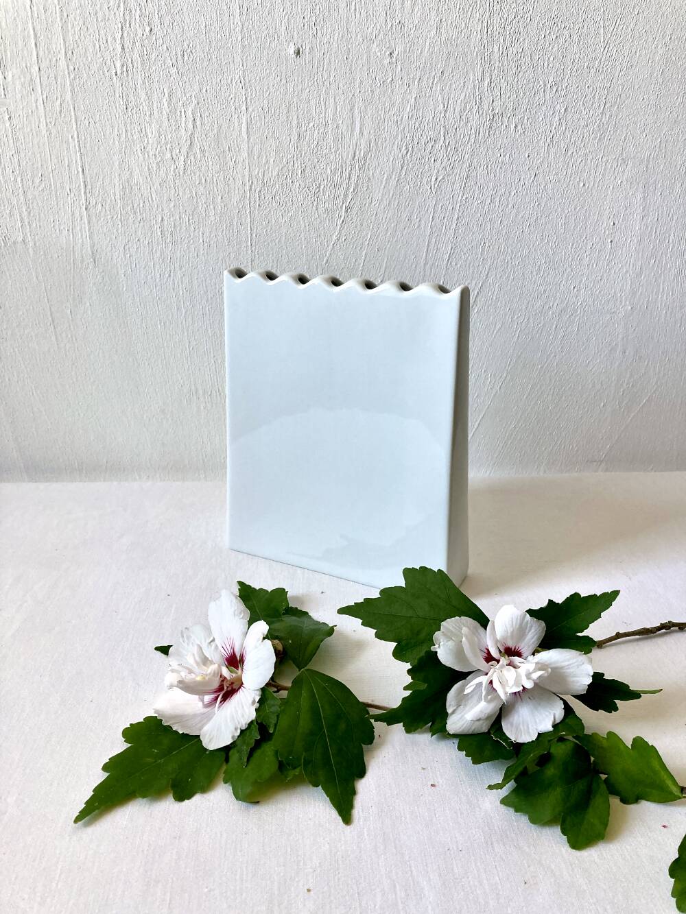 Flower holder / soliflore vase Serax with 7 openings – white ceramic