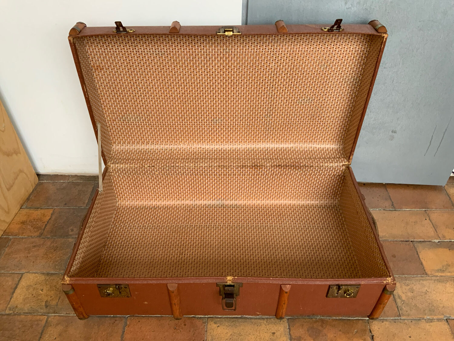 Travel trunk