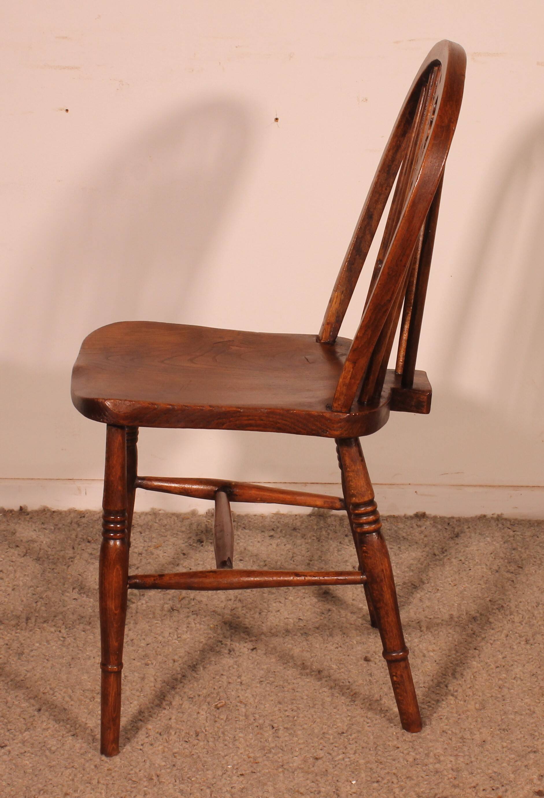 Set of 6 19th Century Windsor Wheelback Chairs