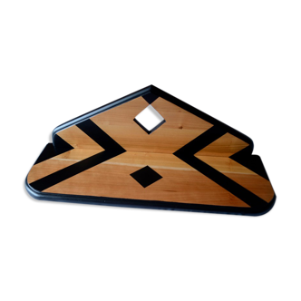 Graphic shelf