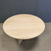 Table à manger ronde en travertin italien des années 1970