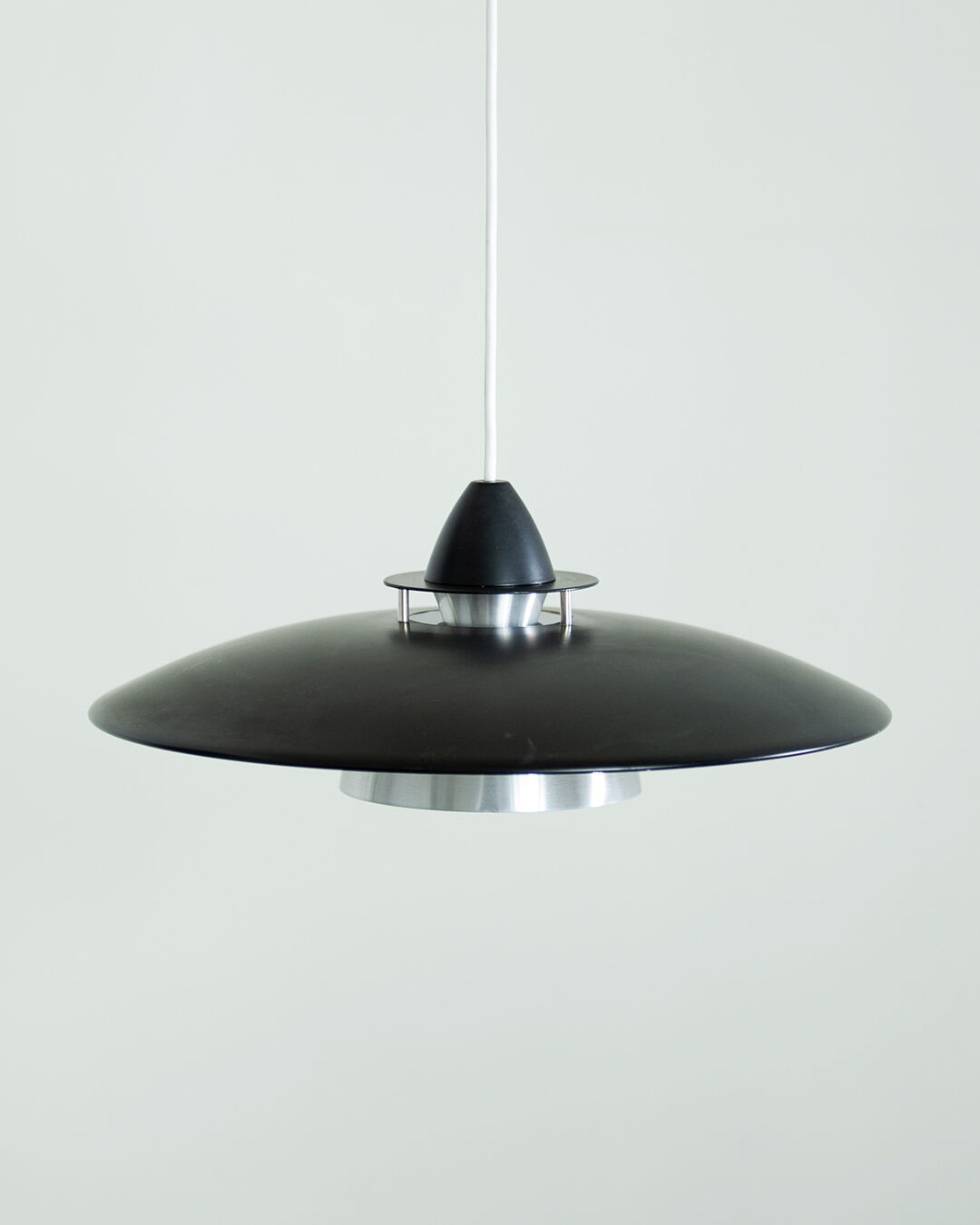 Black scandinavian pendant lamp