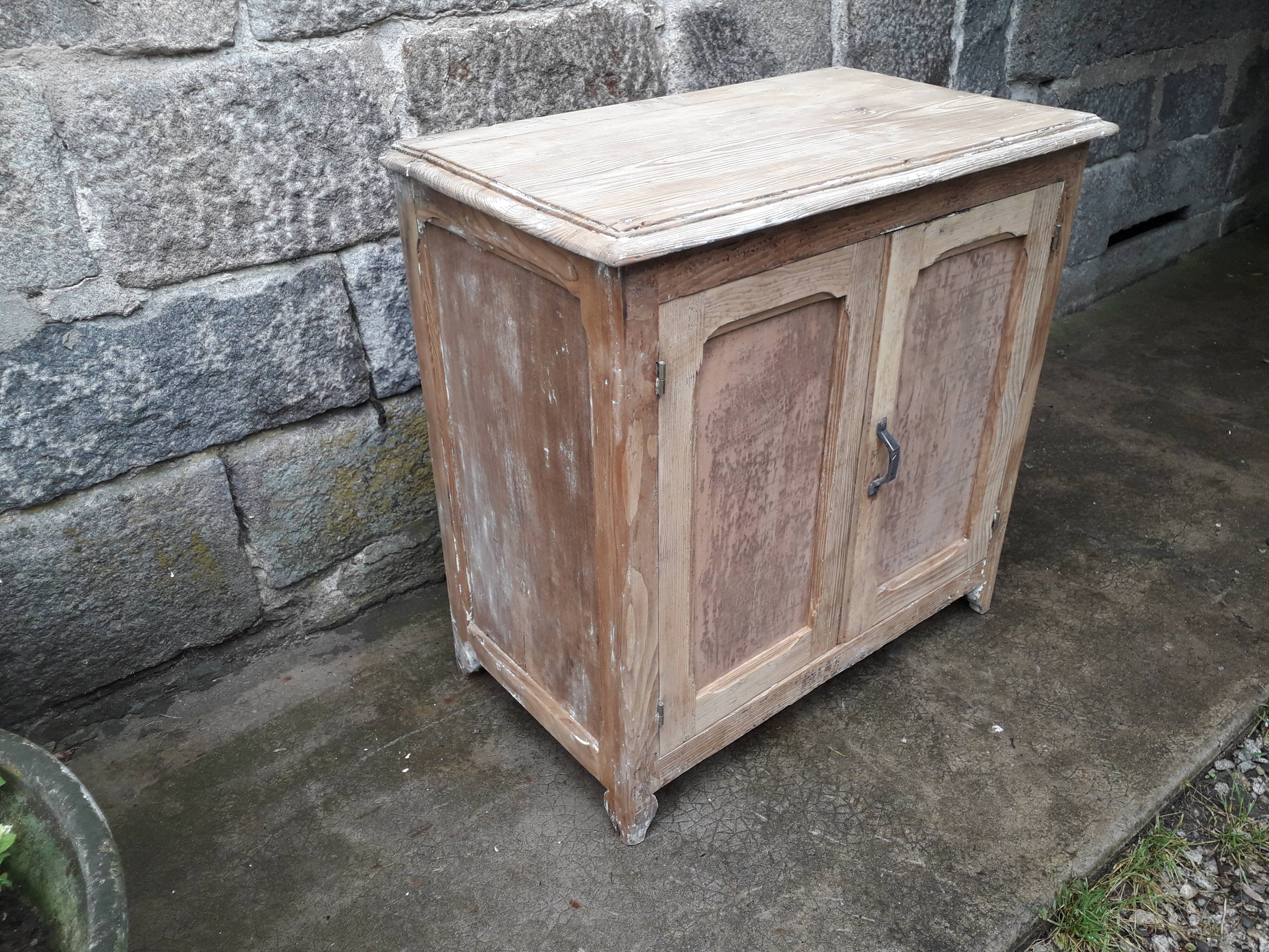 Parisian buffet patinated