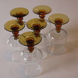 6 vintage stemmed glasses in very good condition