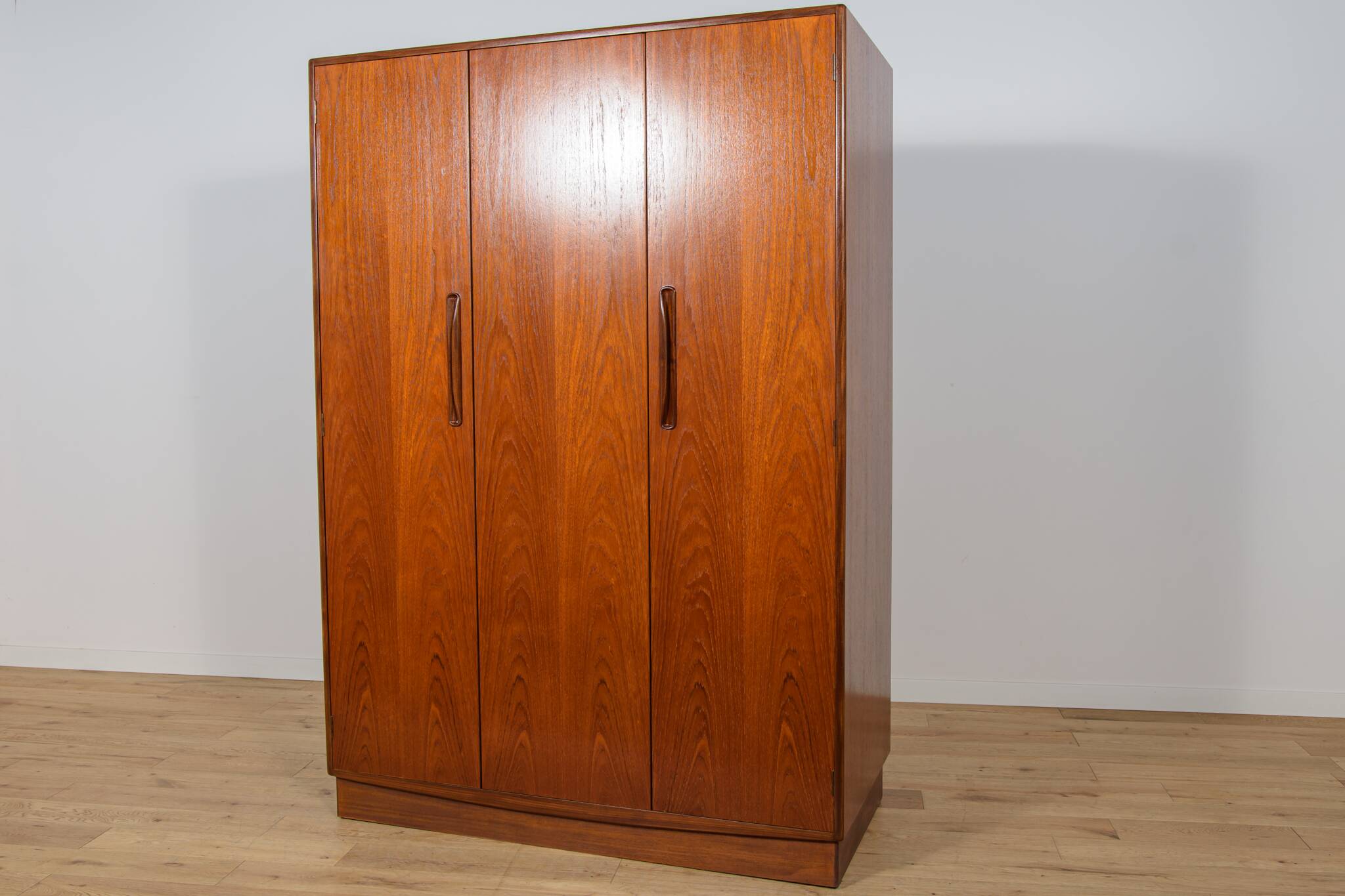 Mid-century modern teak wardrobe from G-Plan, United Kingdom, 1960s