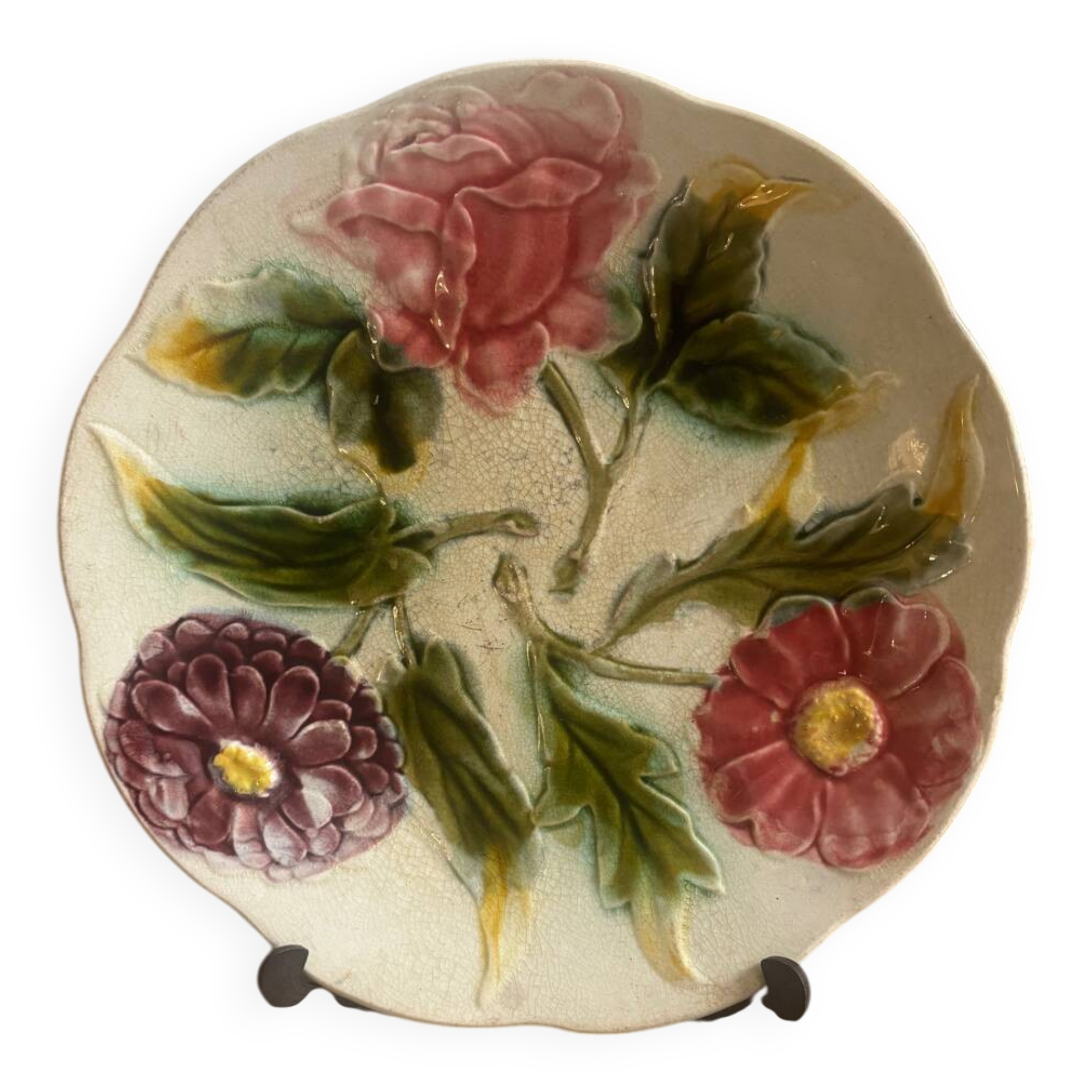 Ancienne assiette barbotine 3 fleurs art déco