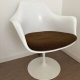 Knol armchair