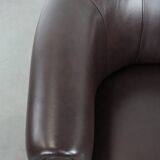 Club Armchair in Very Good Condition Made of Cowhide in English Style