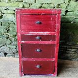 Atypical 4-drawer chest of drawers