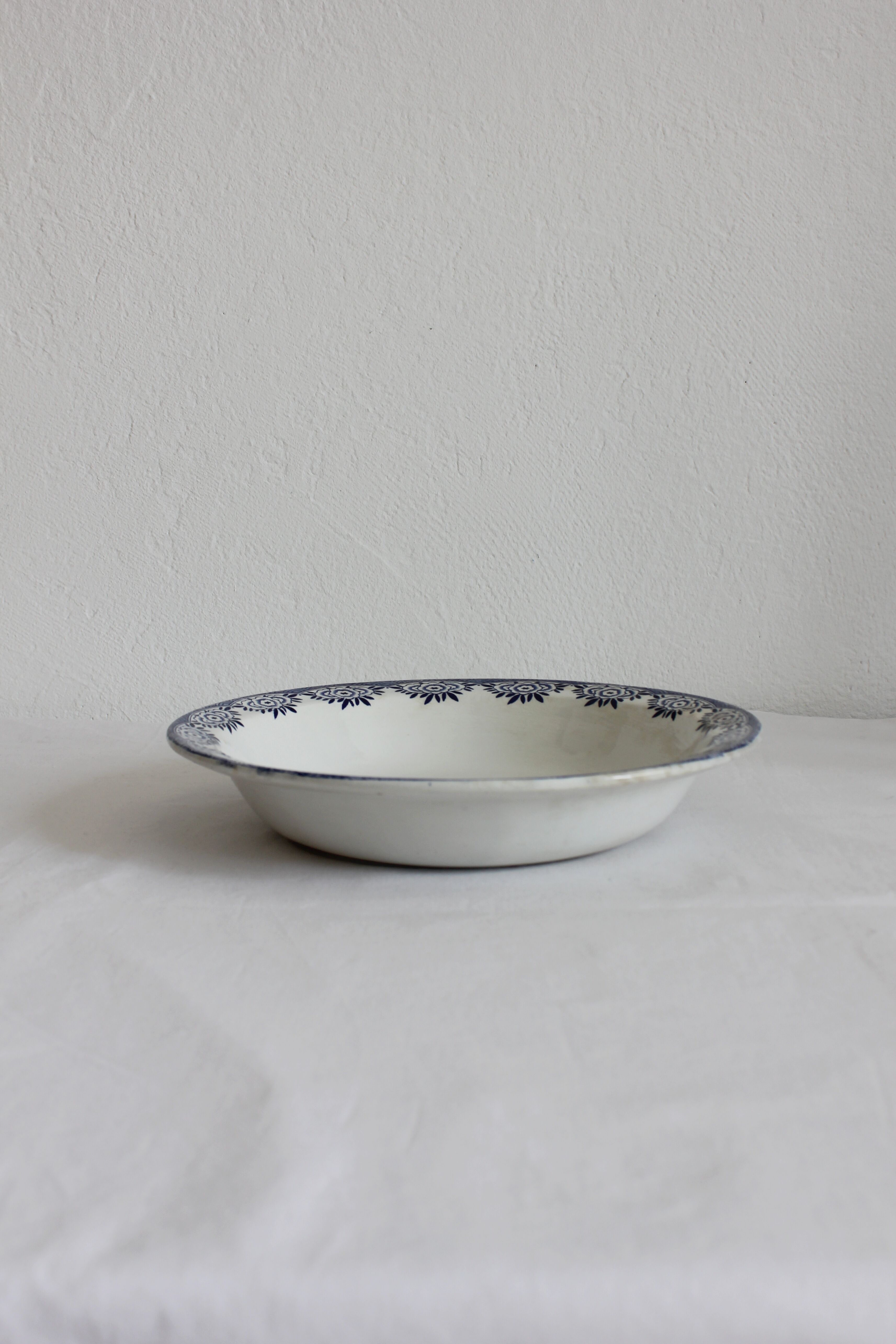 Deep dish or salad bowl in iron earth "capri" sarreguemines and digoin