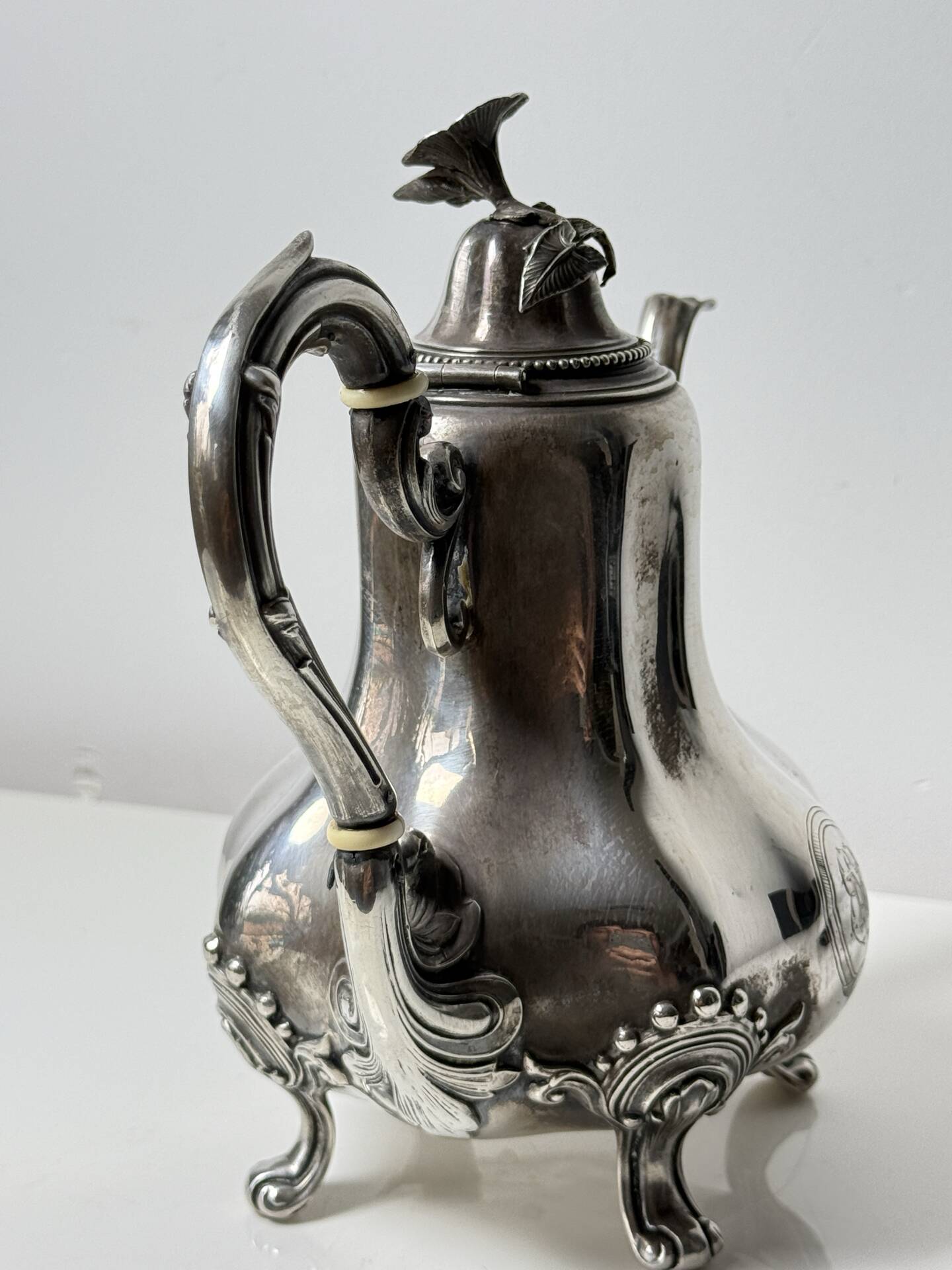 Silver teapot / jug Minerva first standard – Louis XV style