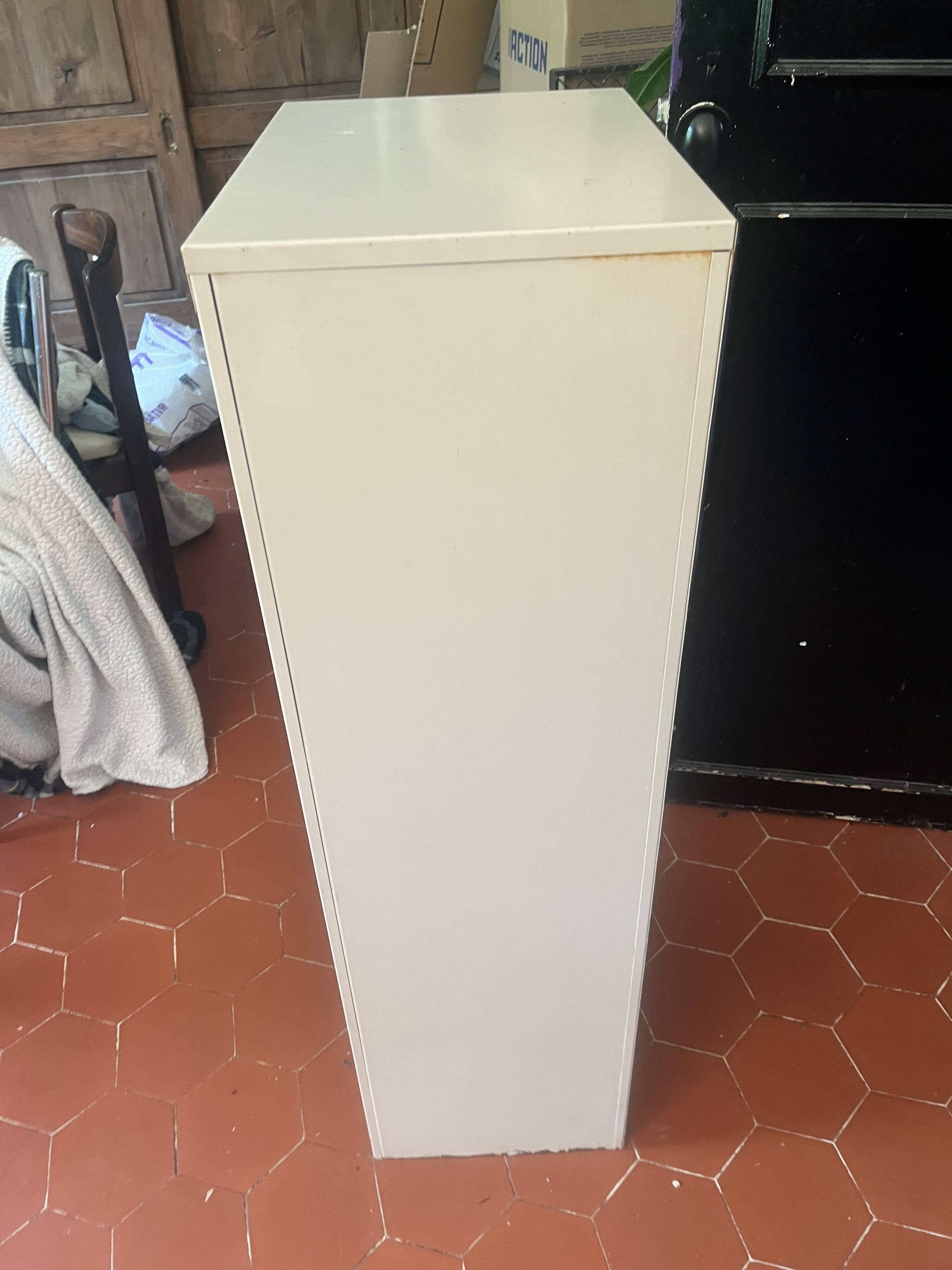 Vintage Industrial Style Metal Cabinet with 5 Compartments