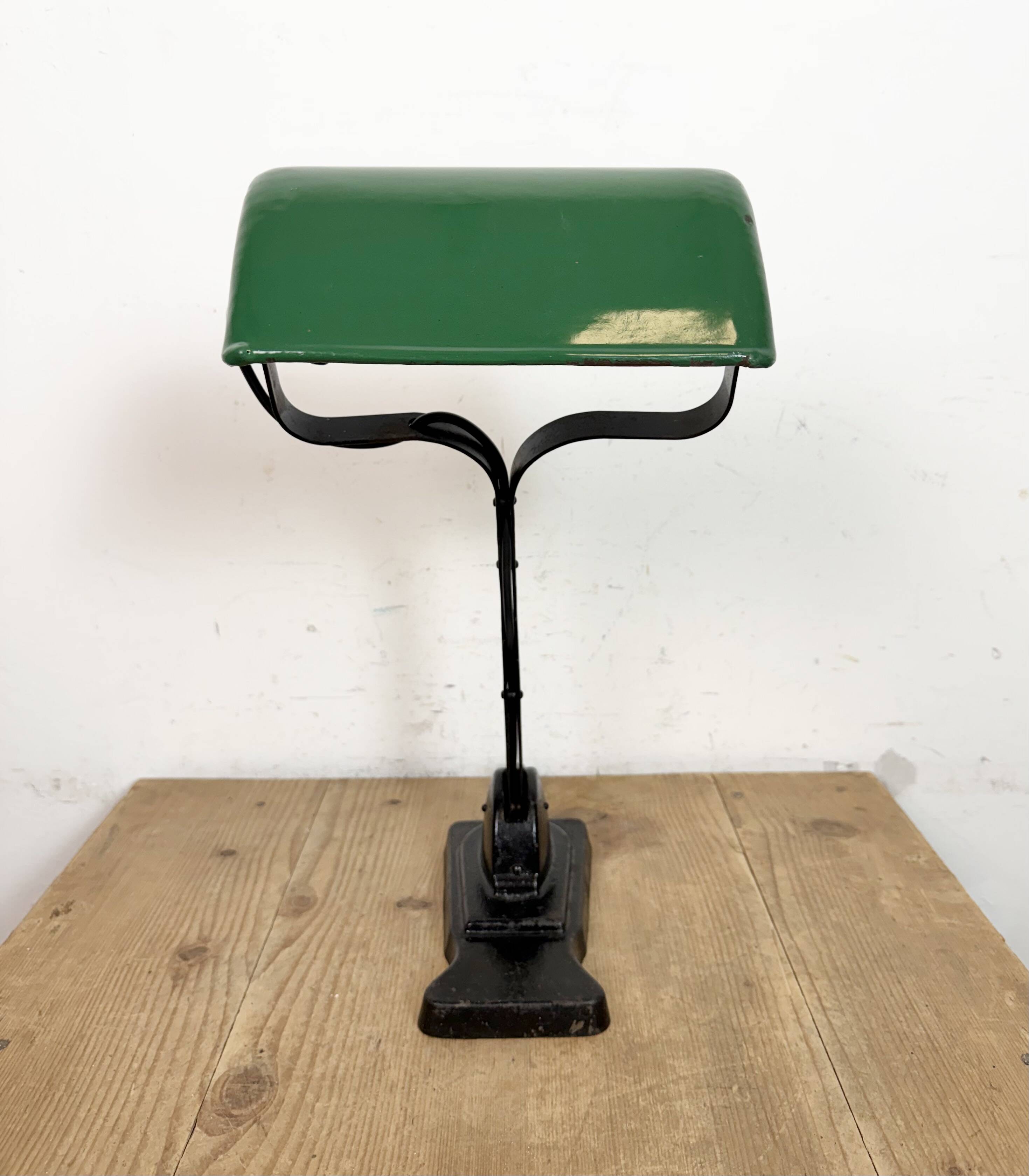 Vintage Green Enamel Bank Lamp, 1930s