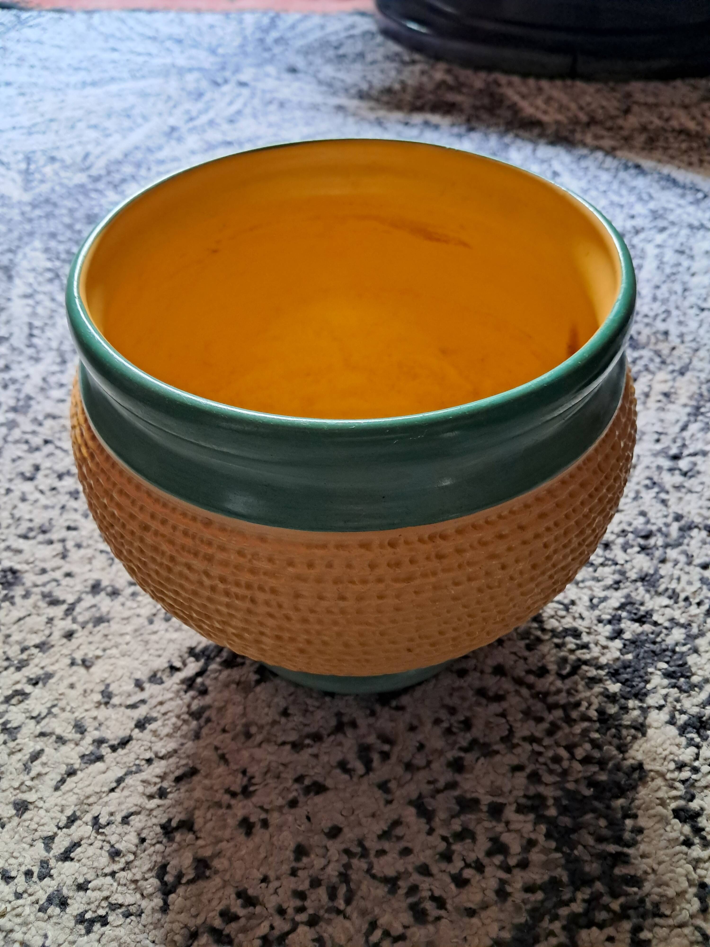 Céramique vintage très originale avec un effet tressé