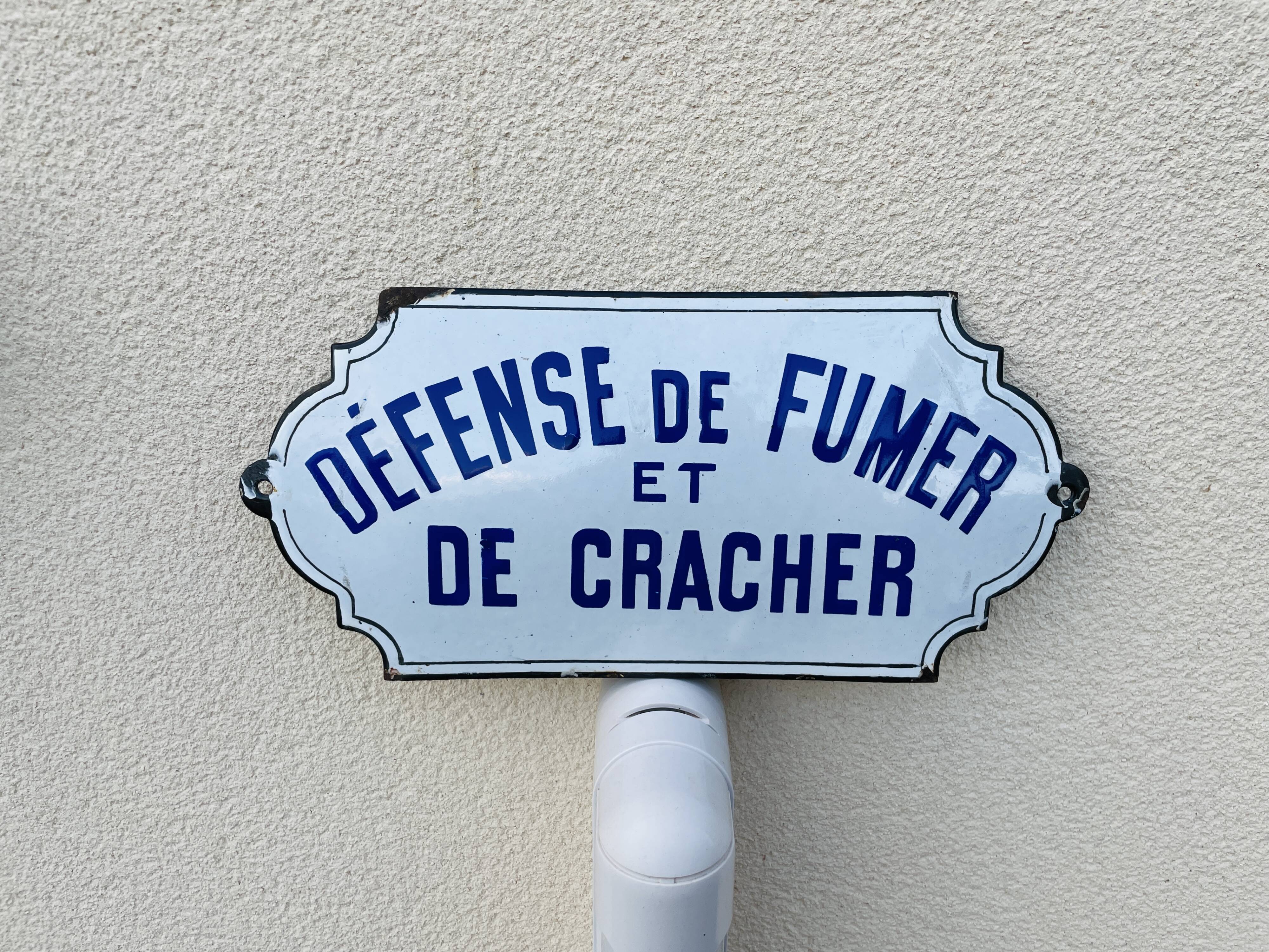 Ancienne plaque émaillée défense de fumer et de cracher