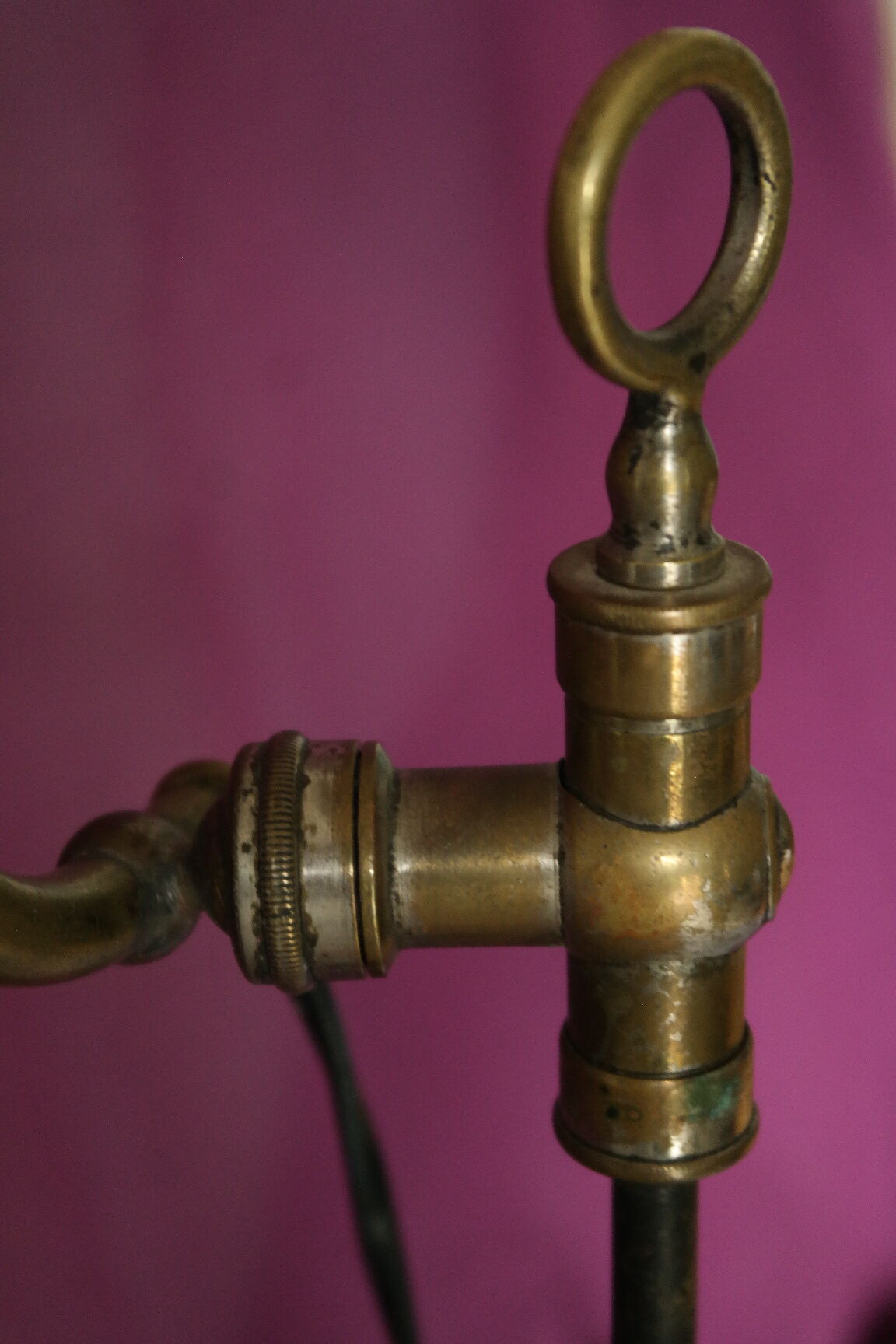 Lampe tulipe articulée art nouveau laiton