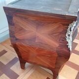 Commode tombeau époque Louis XV estampillée Léonard Boudin 1735-1807, 18ème