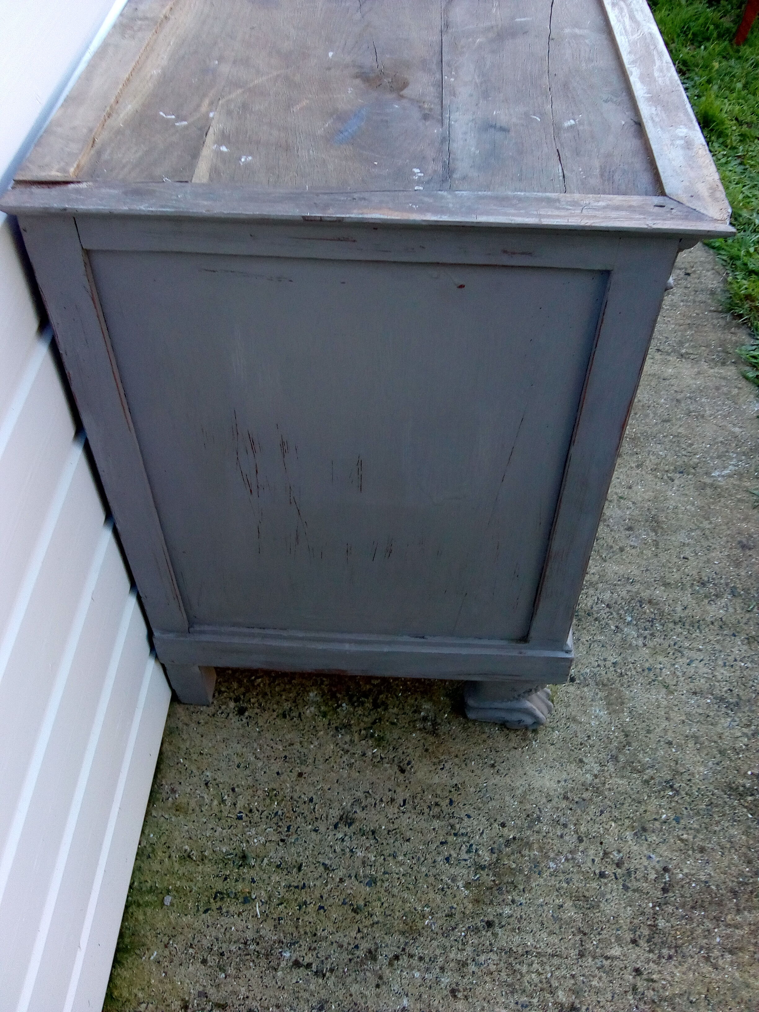 Chest of dresser Restoration Period