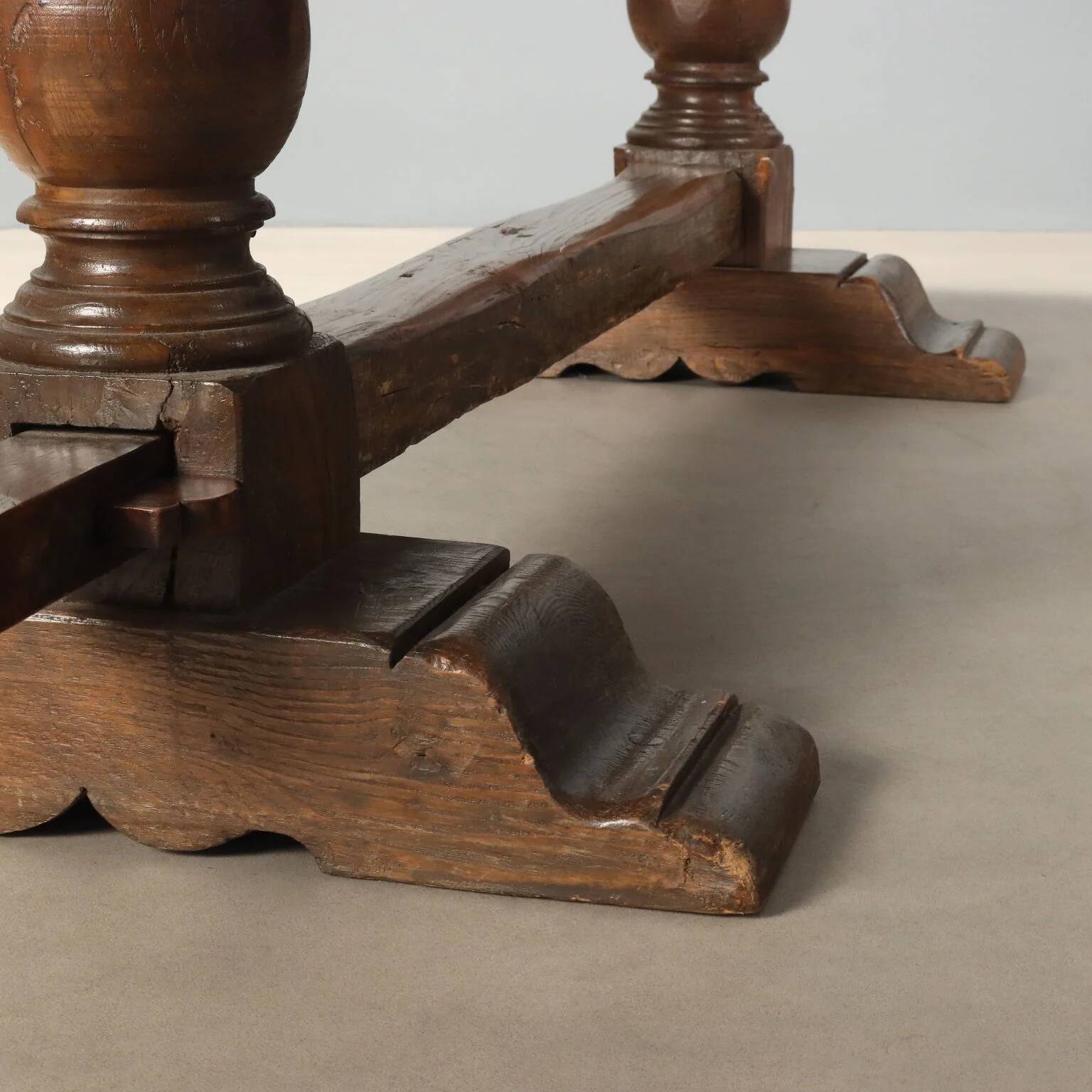 Table en châtaignier fin XIXe siècle