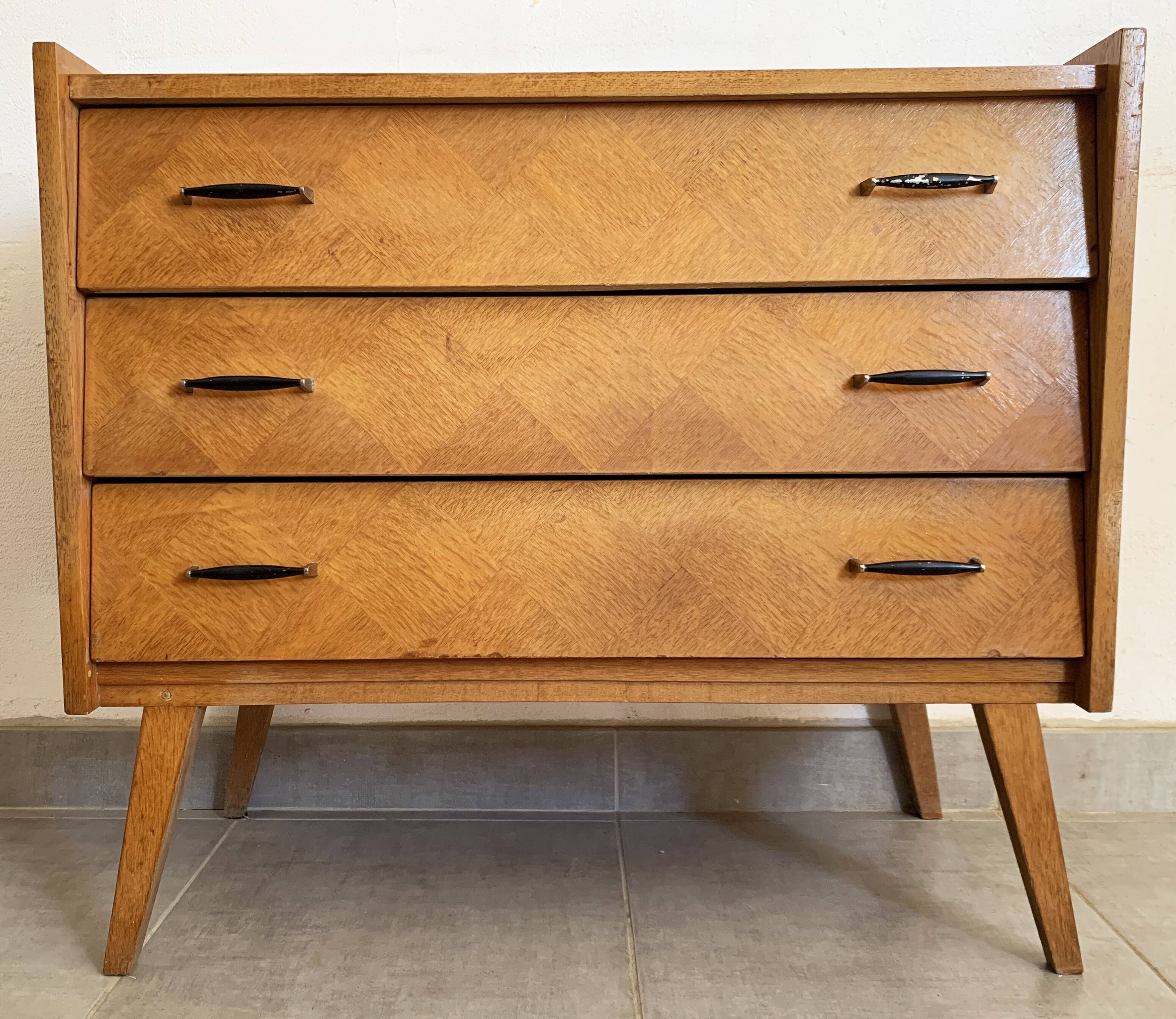 Oak chest of drawers from the scandinavian 60s