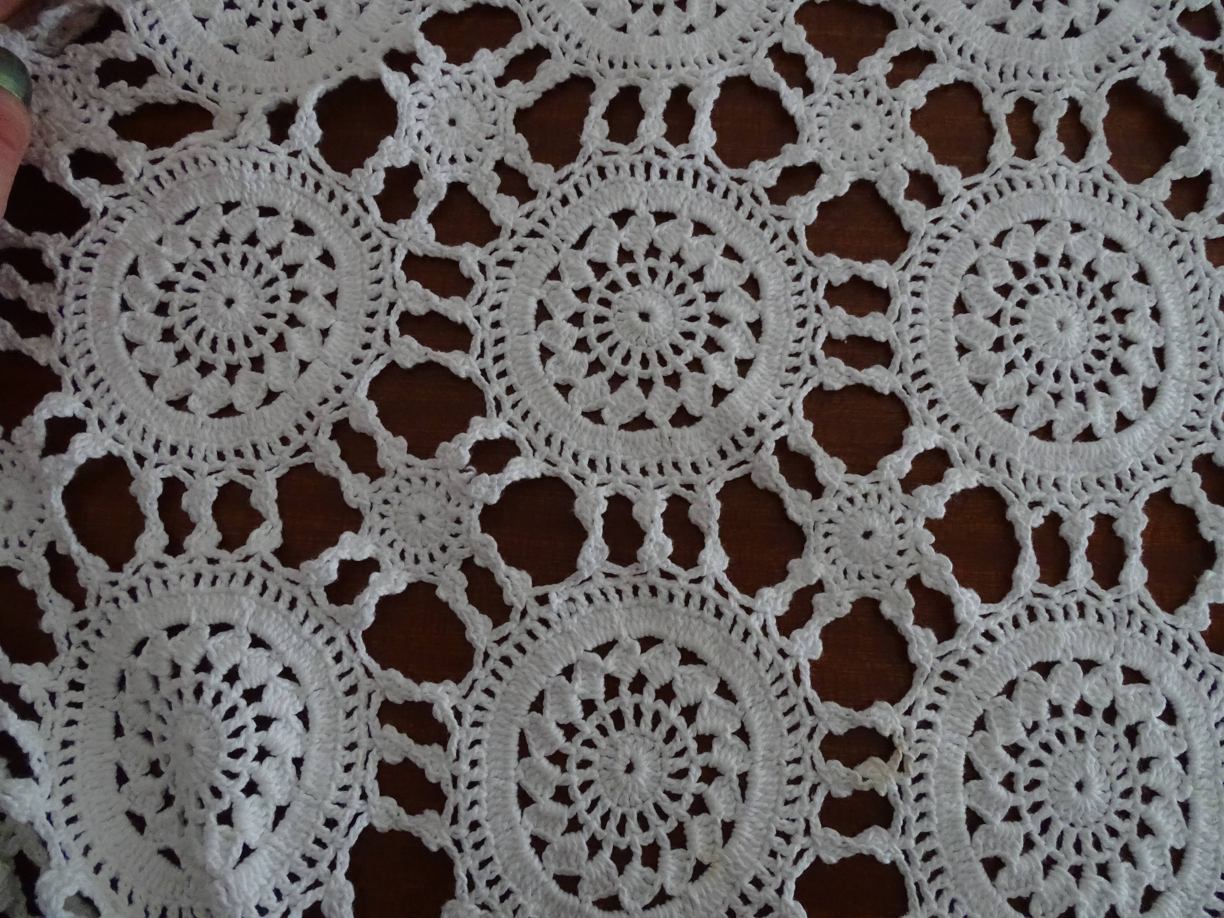Antique crochet bed cover 275 x 255